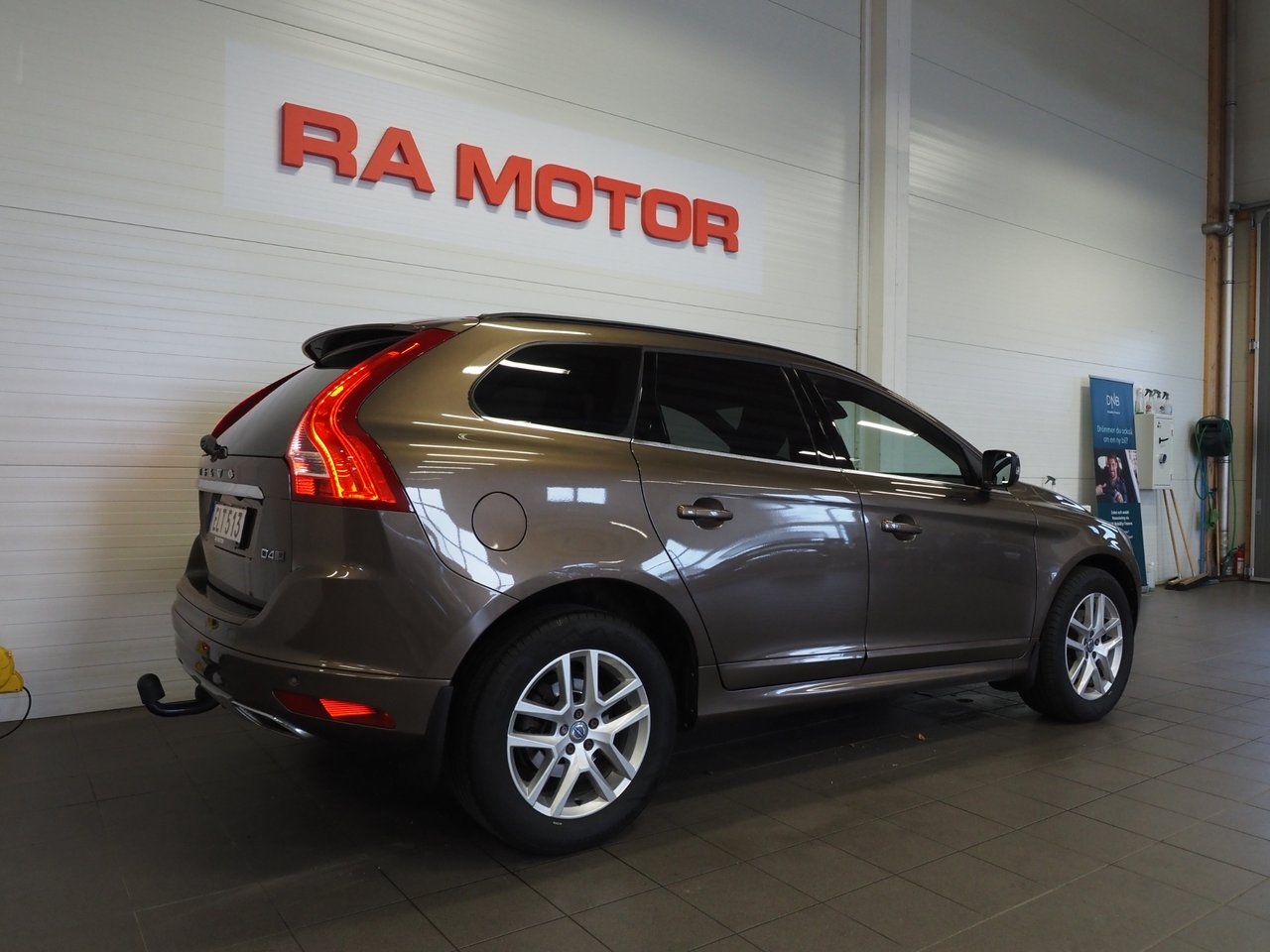 Volvo XC60 D4 AWD 190hk Classic Momentum 2017, bild 5/10