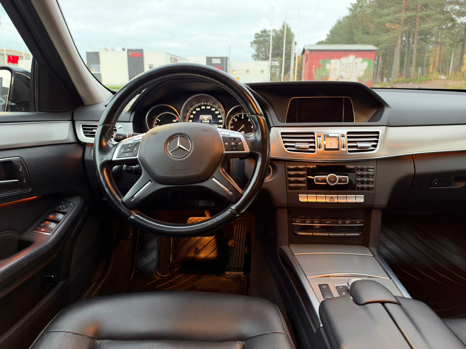 Mercedes-Benz E 220 D 7G-Tronic 2014, photo 6/10