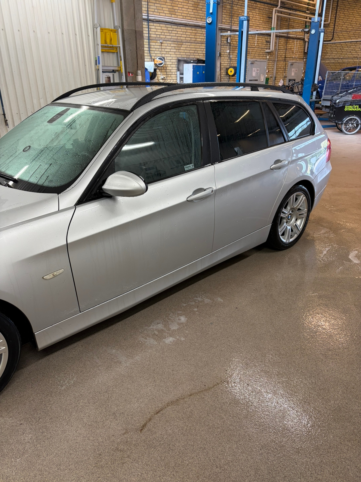 BMW 320 i Touring Automatisk 2006, bild 2/10