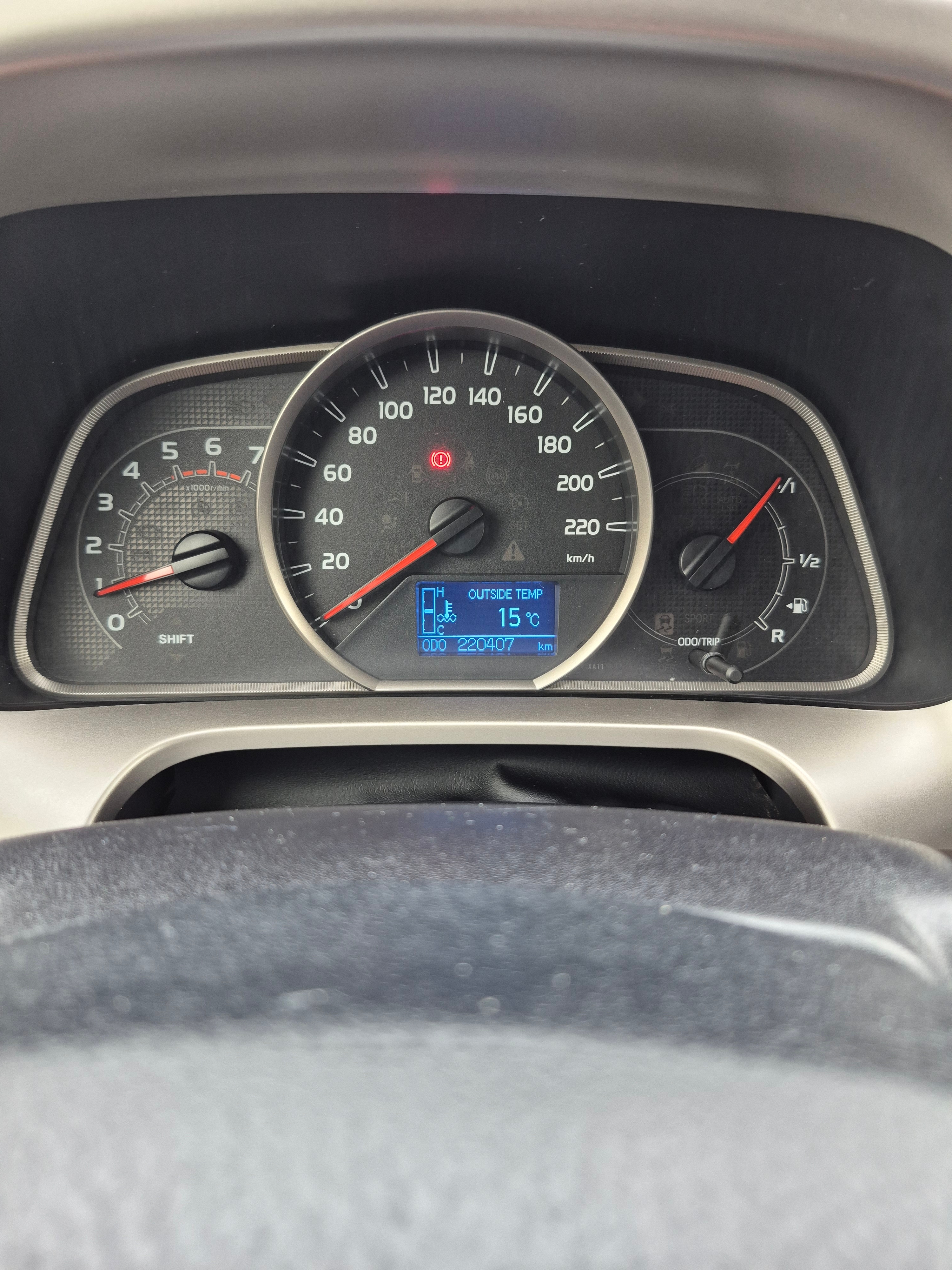 Toyota RAV4 2.0 D-4D AWD Manuell 2015, bild 7/8