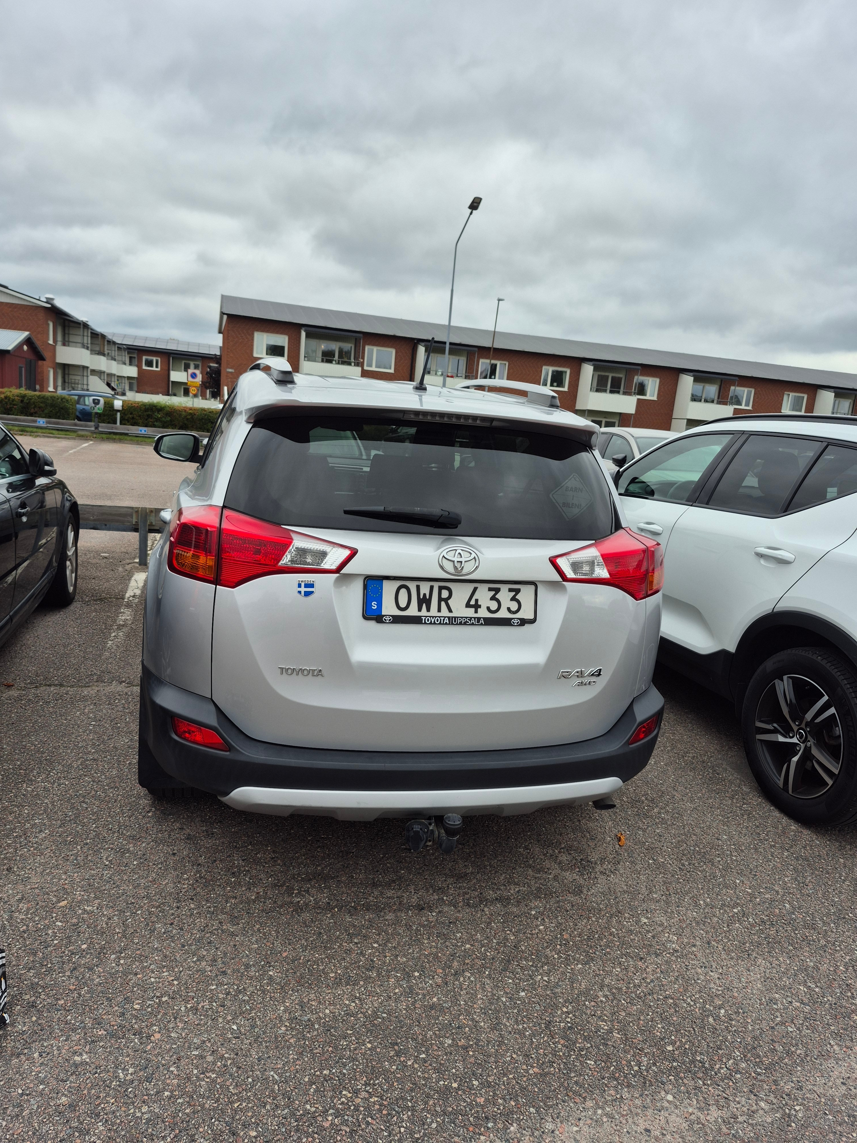 Toyota RAV4 2.0 D-4D AWD Manuell 2015, bild 2/8