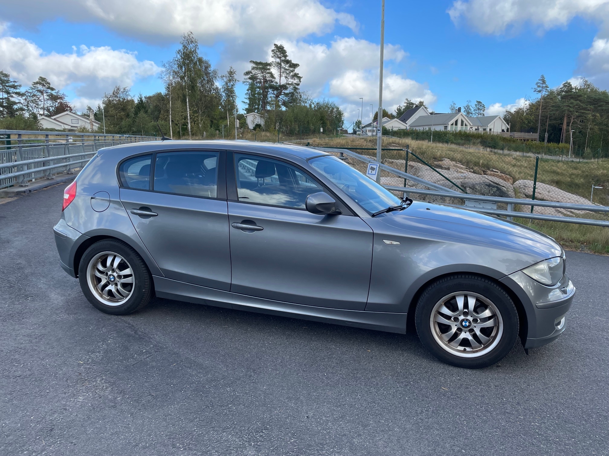 BMW 118 i 5-dörrars Manuell 2010, bild 6/10
