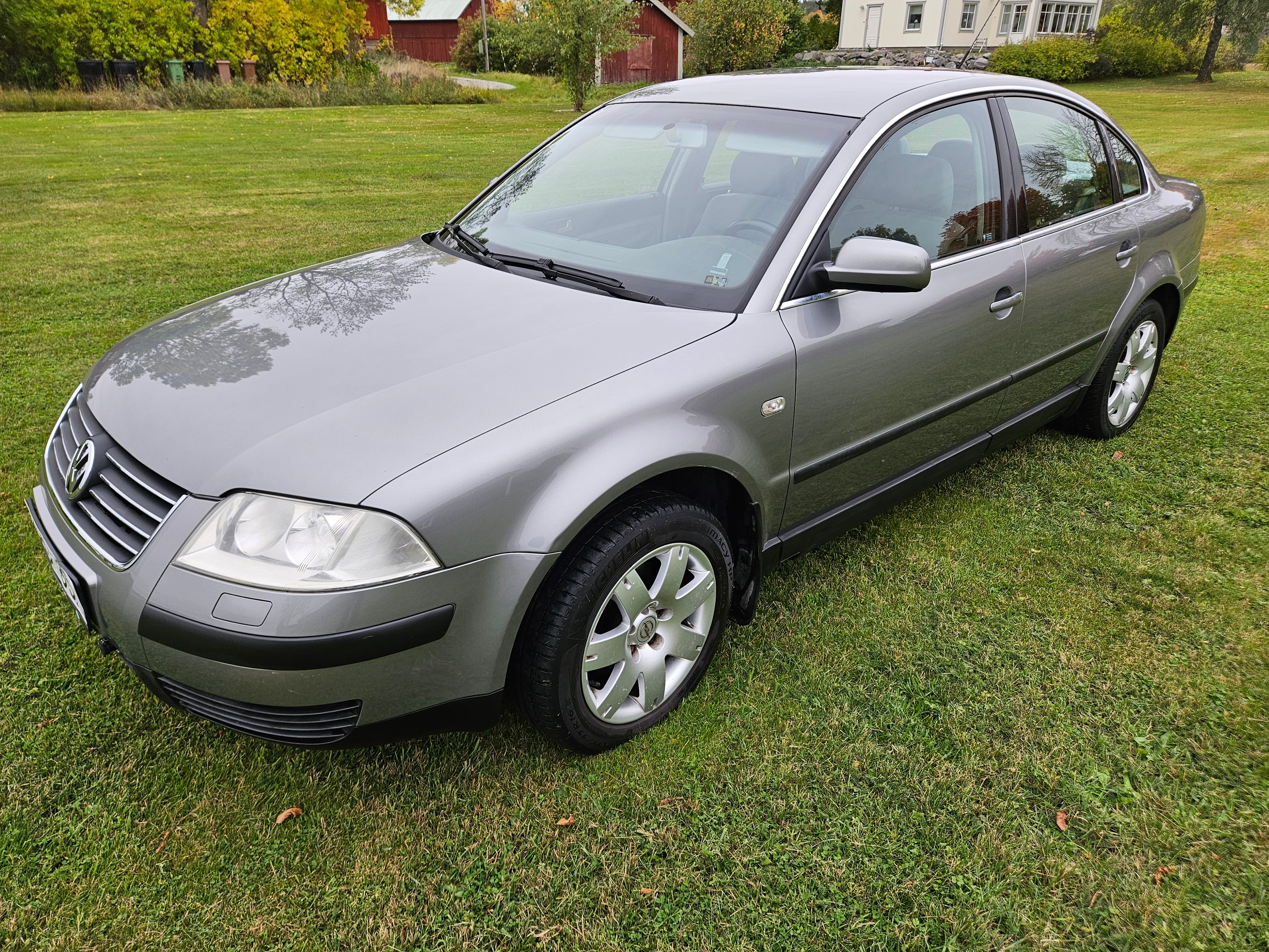 Volkswagen Passat 1.8 T Manuell 2003, bild 2/7