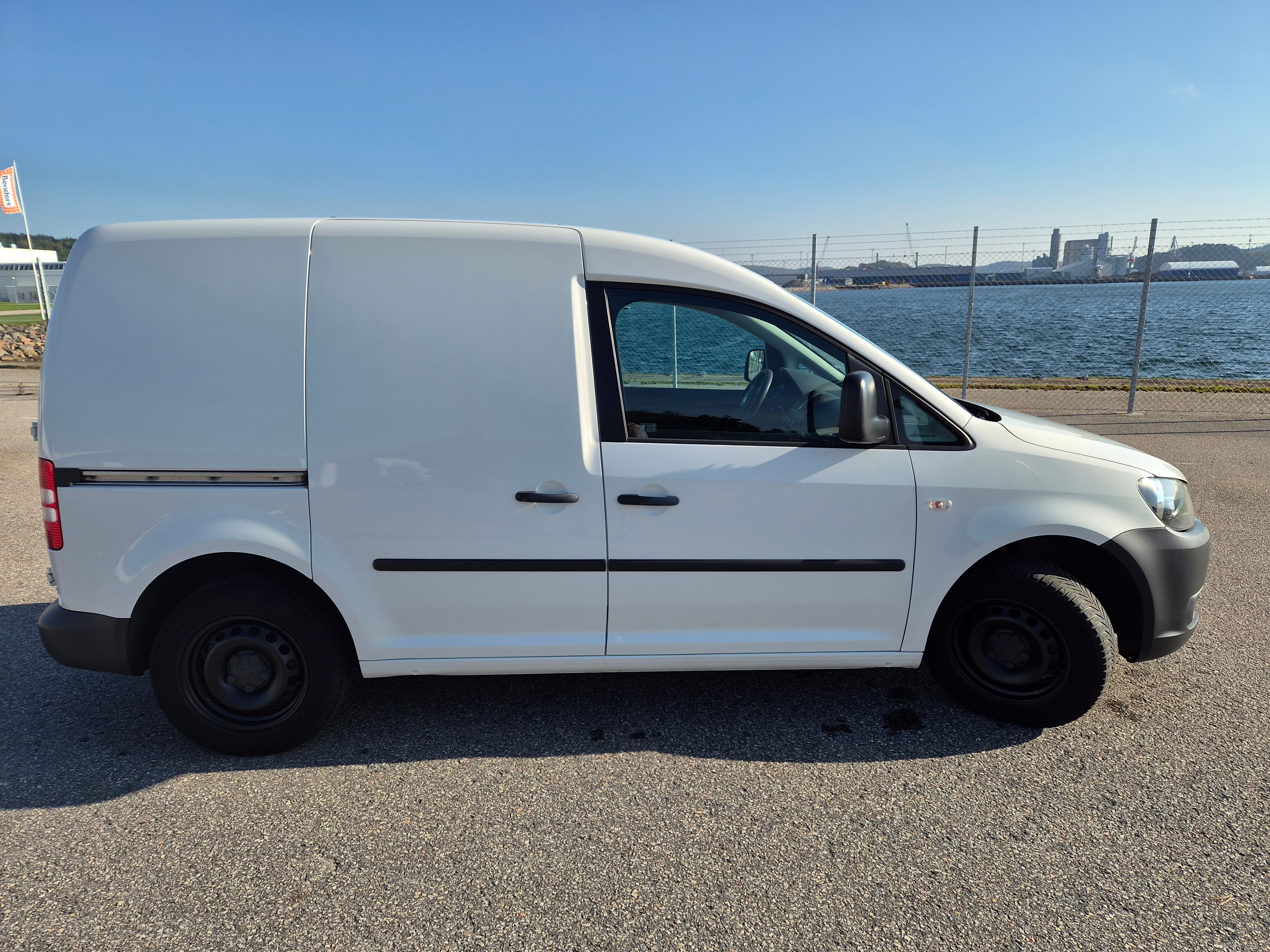 Volkswagen Caddy Skåpbil 1.6 TDI Manuell 2011, bild 2/10