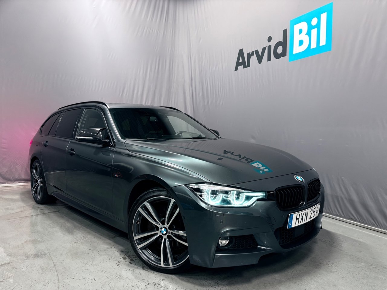 BMW 330