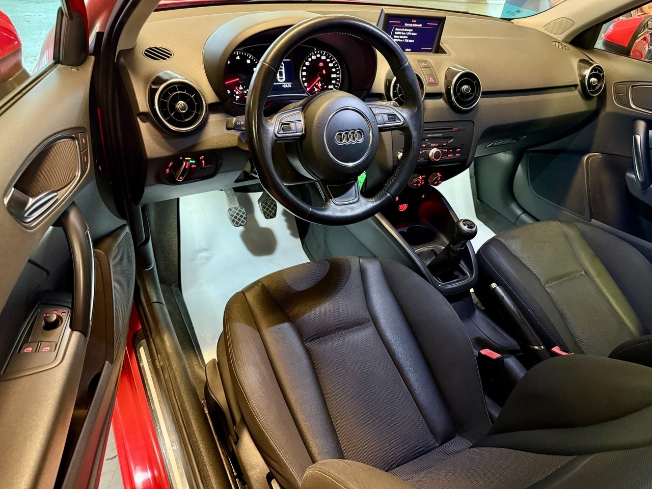 Audi A1 1.2 (89hk) TFSI 2011, bild 6/10