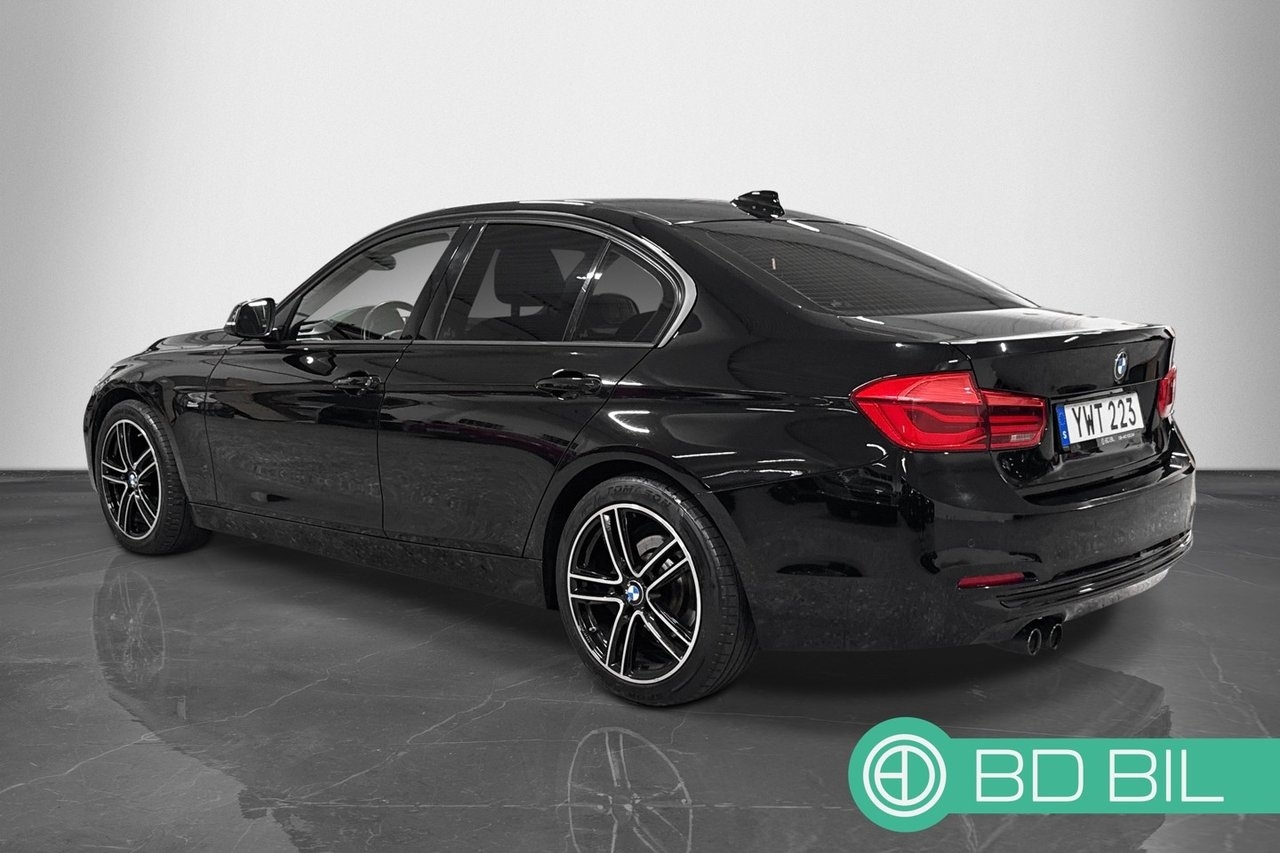 BMW 330 2018, photo 2/10