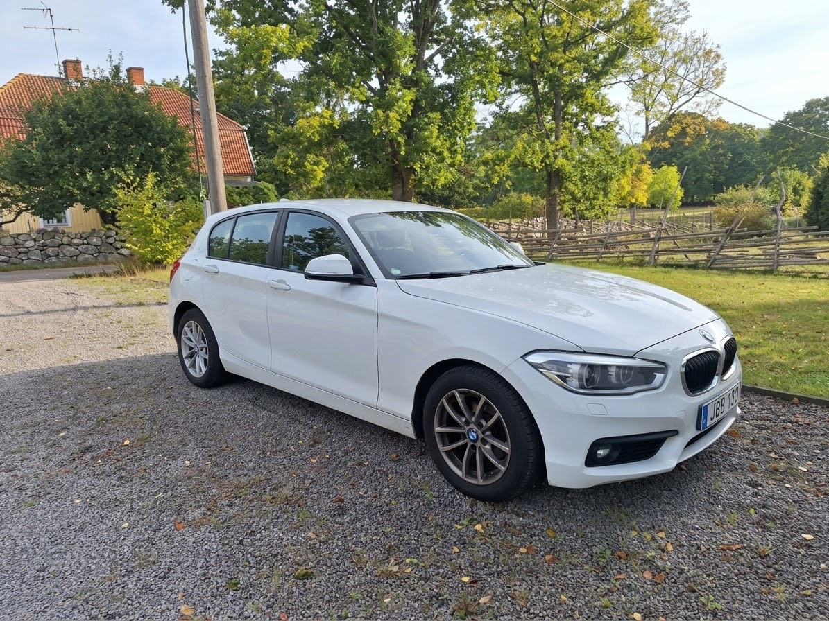 BMW 118 i 5-dörrars Manuell 2017, bild 2/6