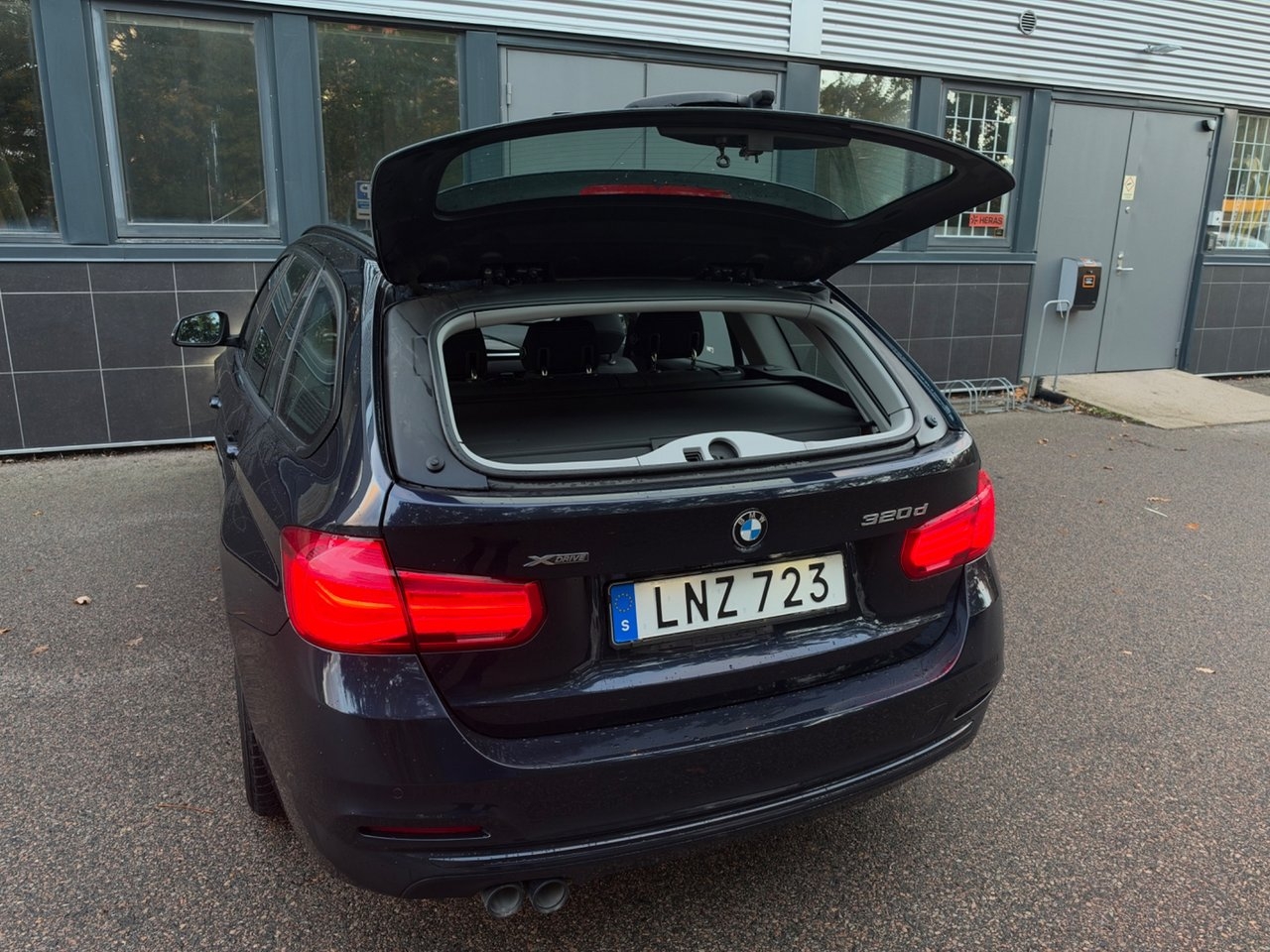 BMW 320 2017, bild 6/10