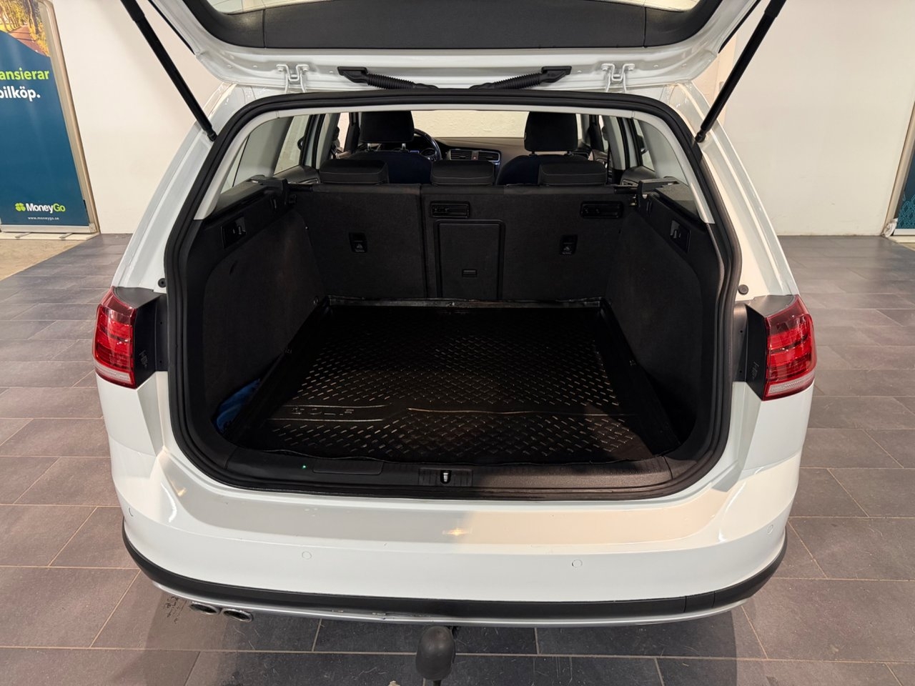 Volkswagen Golf 2019, kuva 7/10