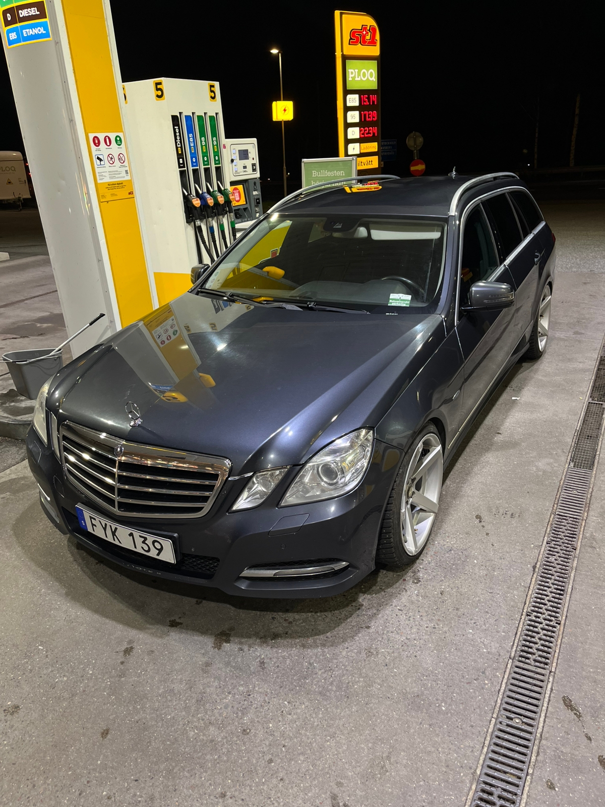 Mercedes-Benz E