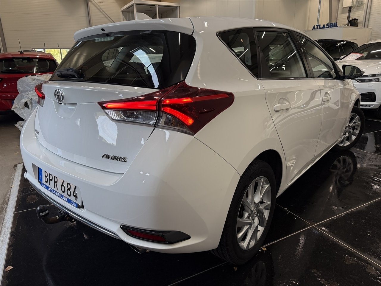 Toyota Auris 2016, bild 6/10