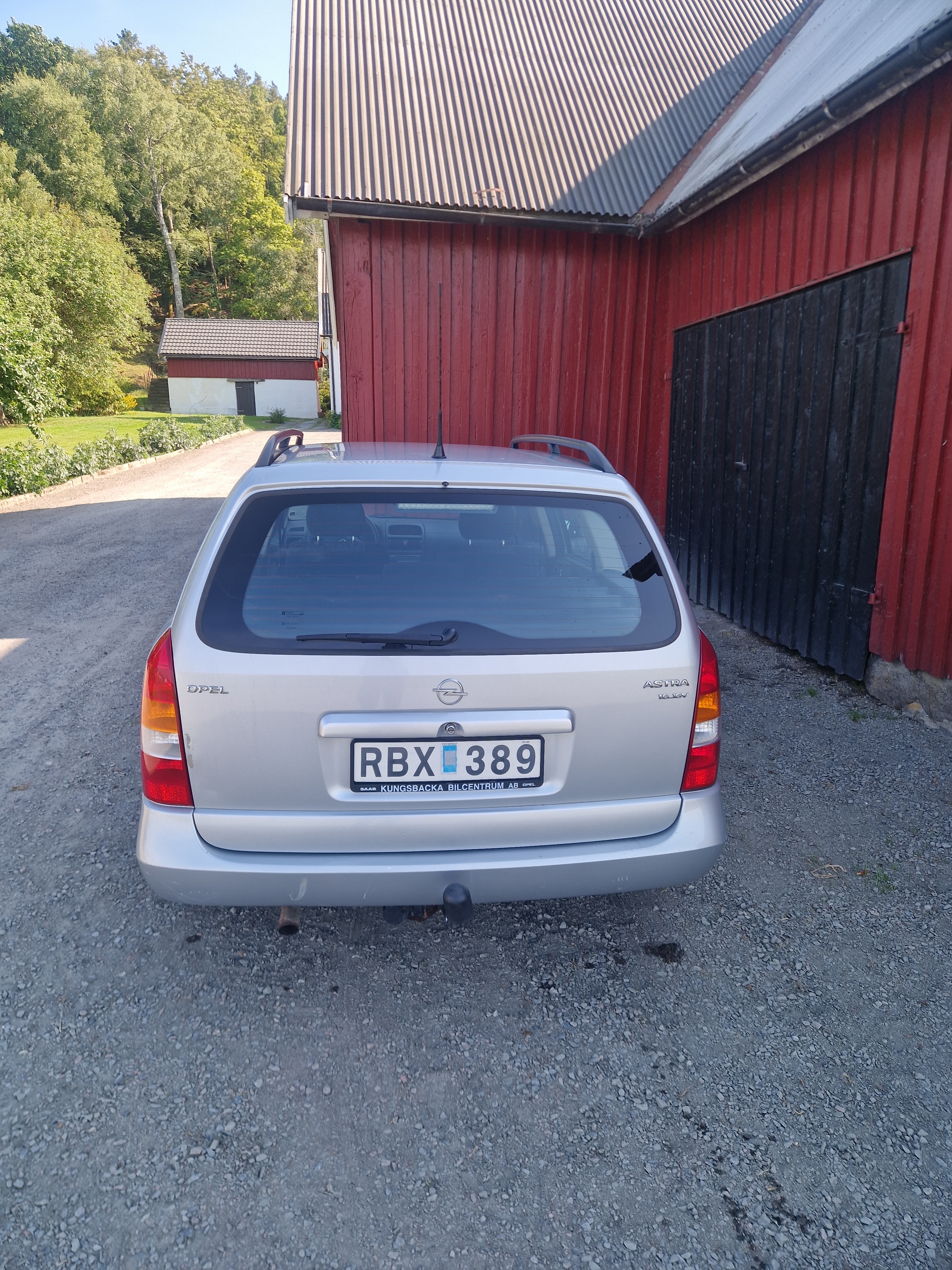 Opel Astra Caravan 1.6i Manuell 2000, bild 3/6