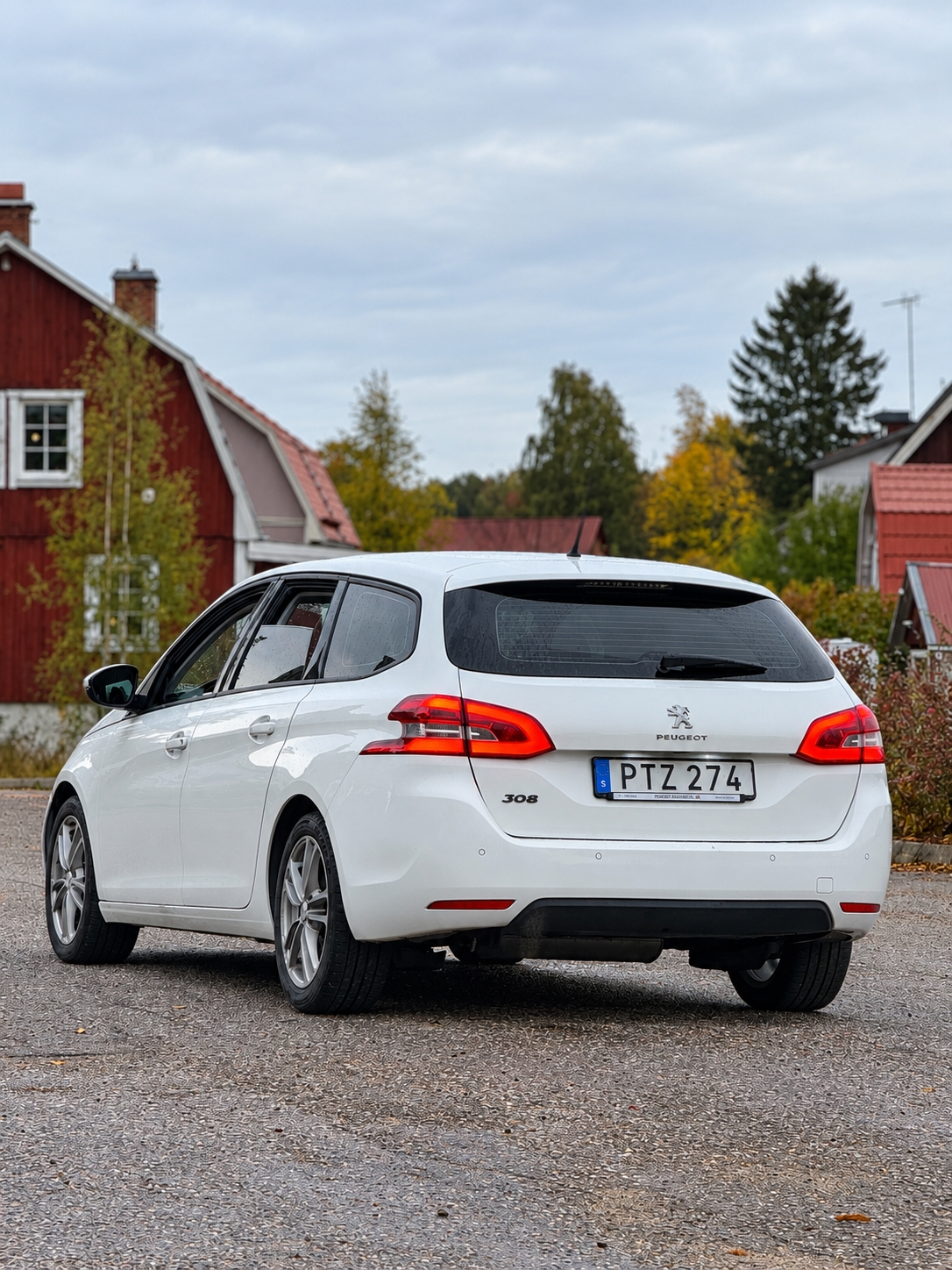 Peugeot 308 SW 1.2 PureTech 110 Manuell 2015, kuva 7/10