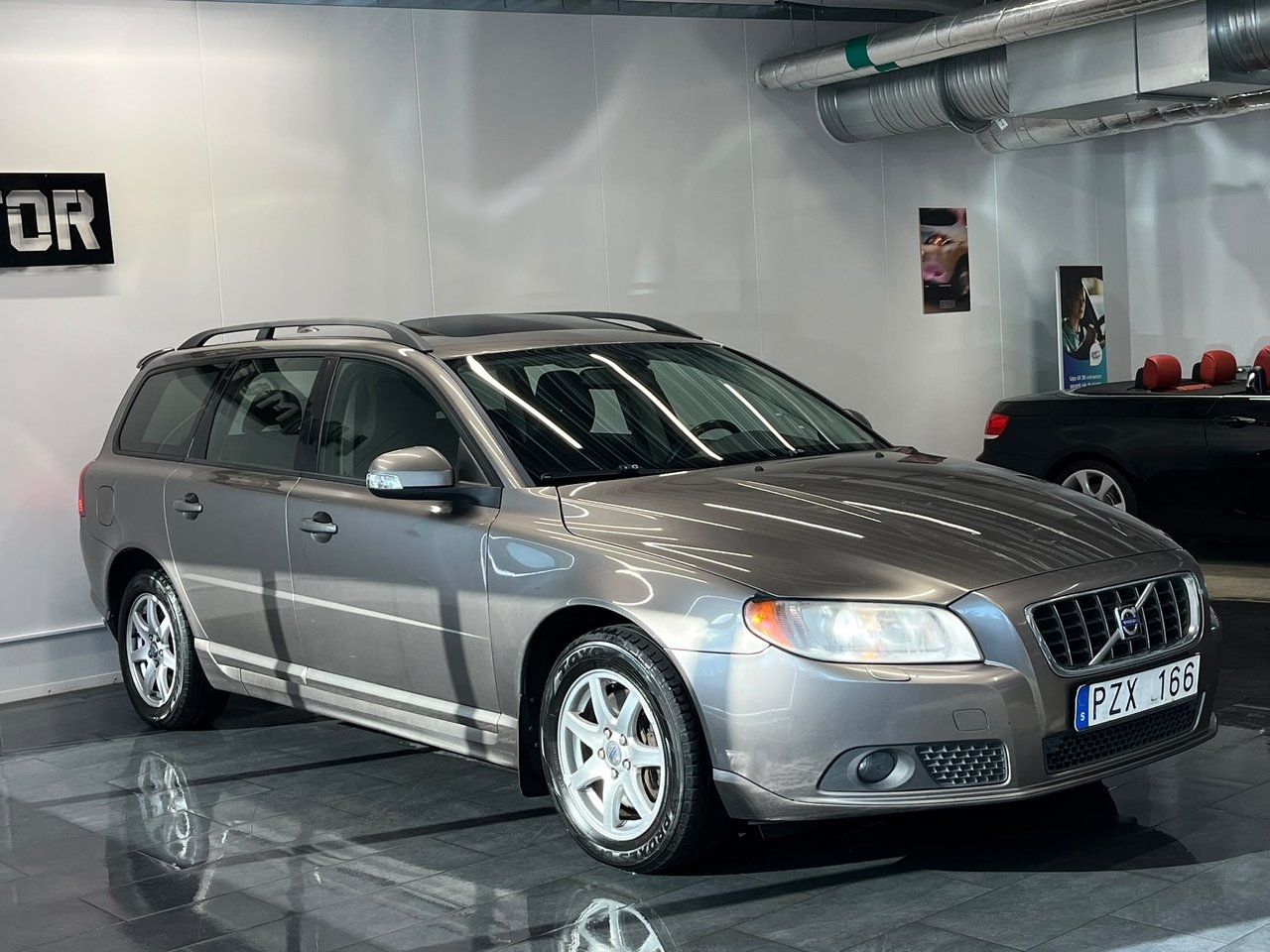 Volvo V70 2.4D Geartronic Momentum 2008, kuva 6/10