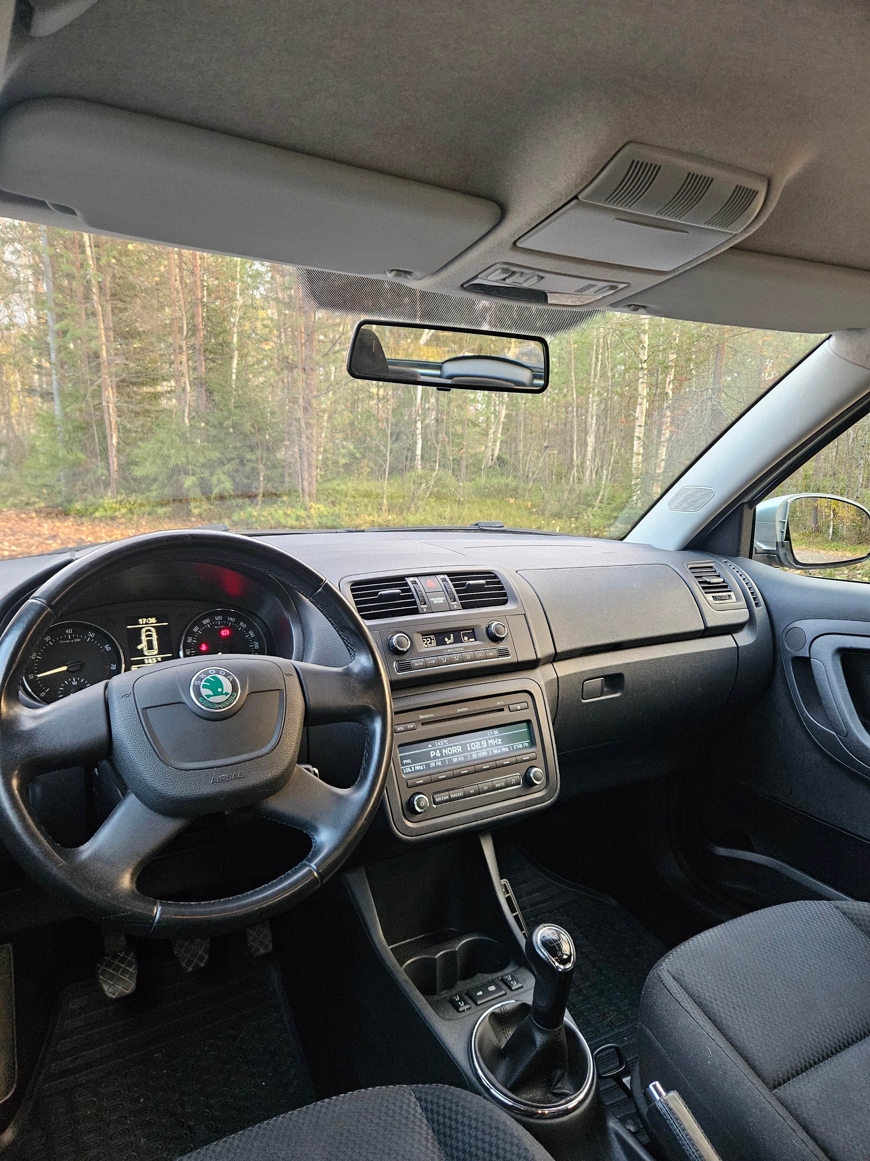 Skoda Fabia 1.2 12v Manuell 2011, bild 5/5