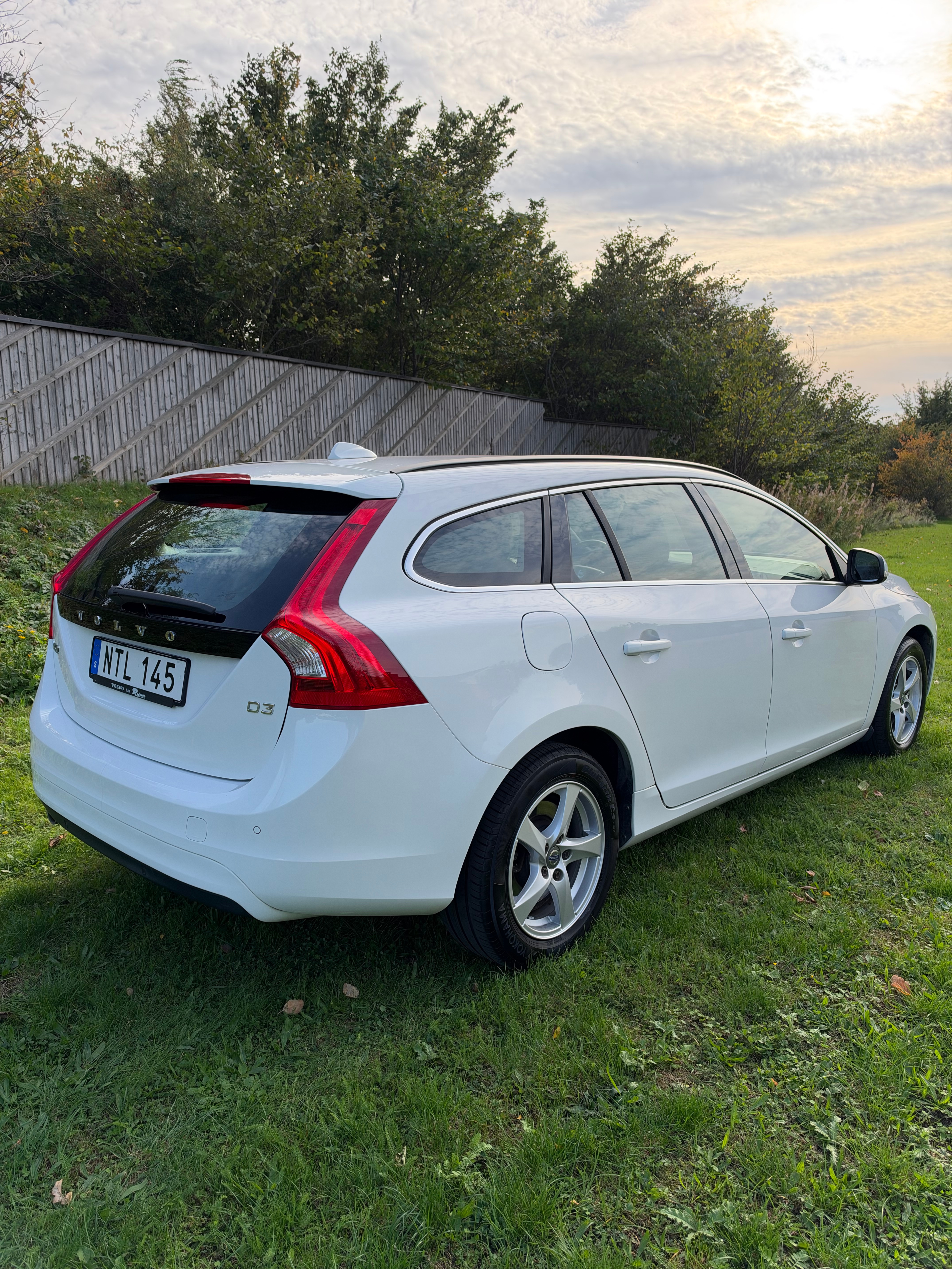 Volvo V60 D3 Geartronic 2016, bild 2/6