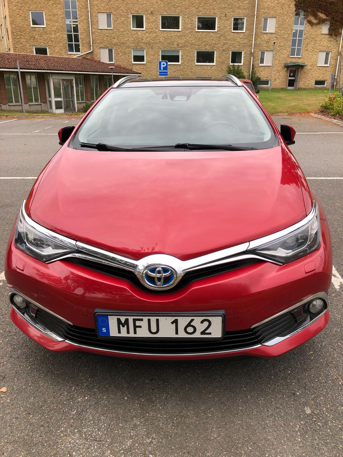 Toyota Auris Nybesiktigad, V-hjul 2016, bild 2/8