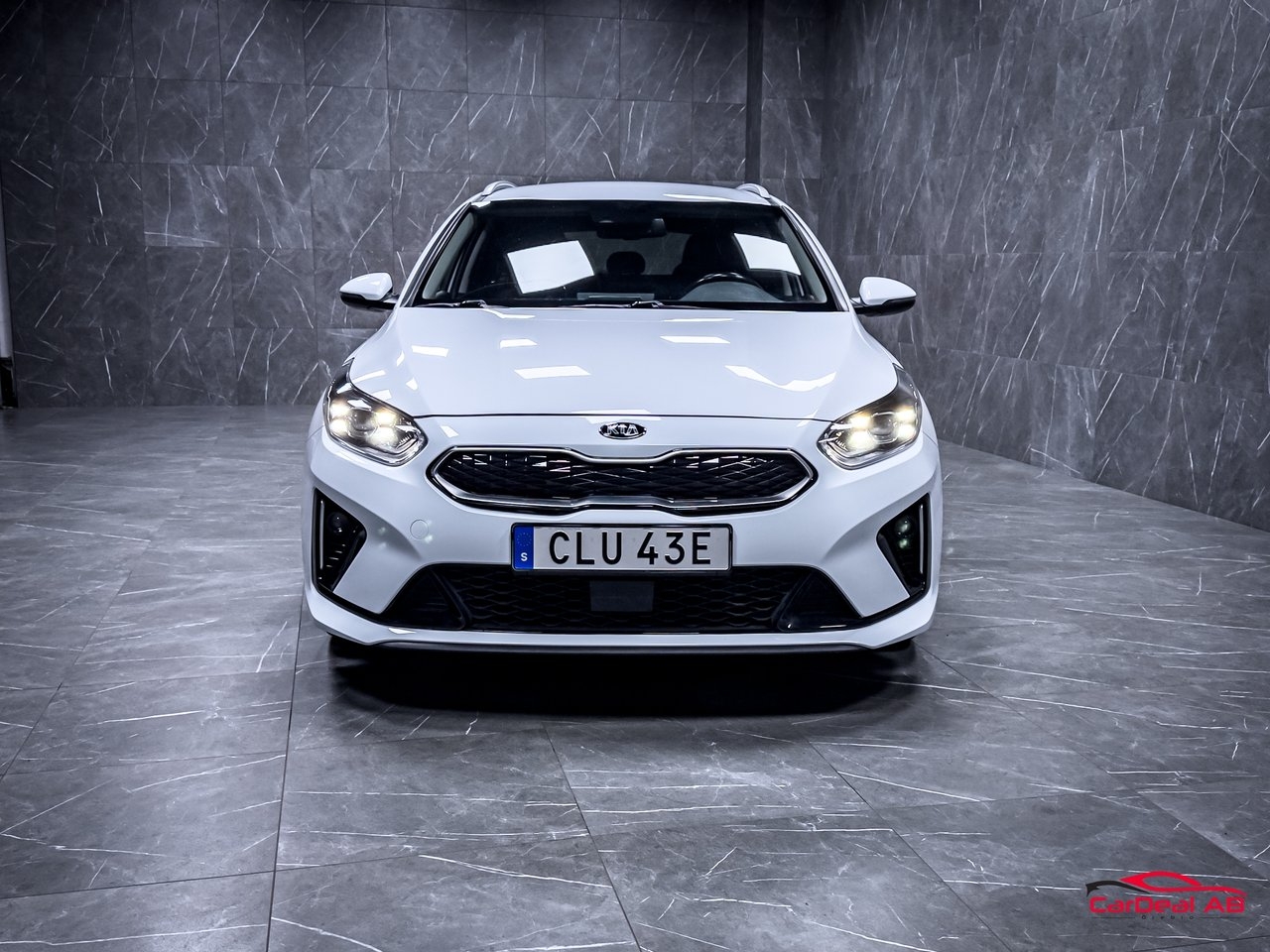Kia Ceed Sportswagon Plug-in Hybrid 2021, bild 2/10