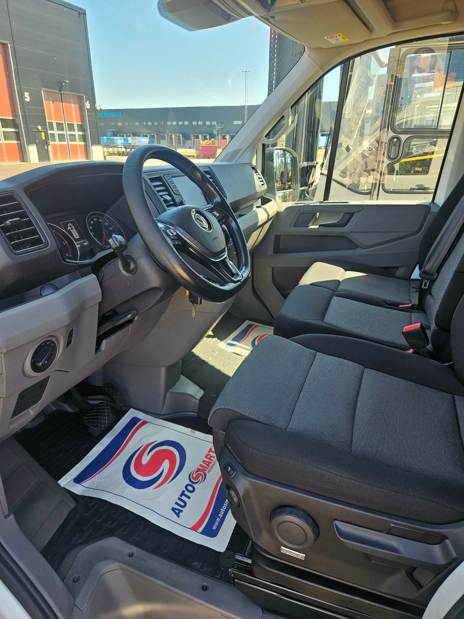 Volkswagen Crafter 35 2.0 TDI Automatisk 2020, bild 4/8