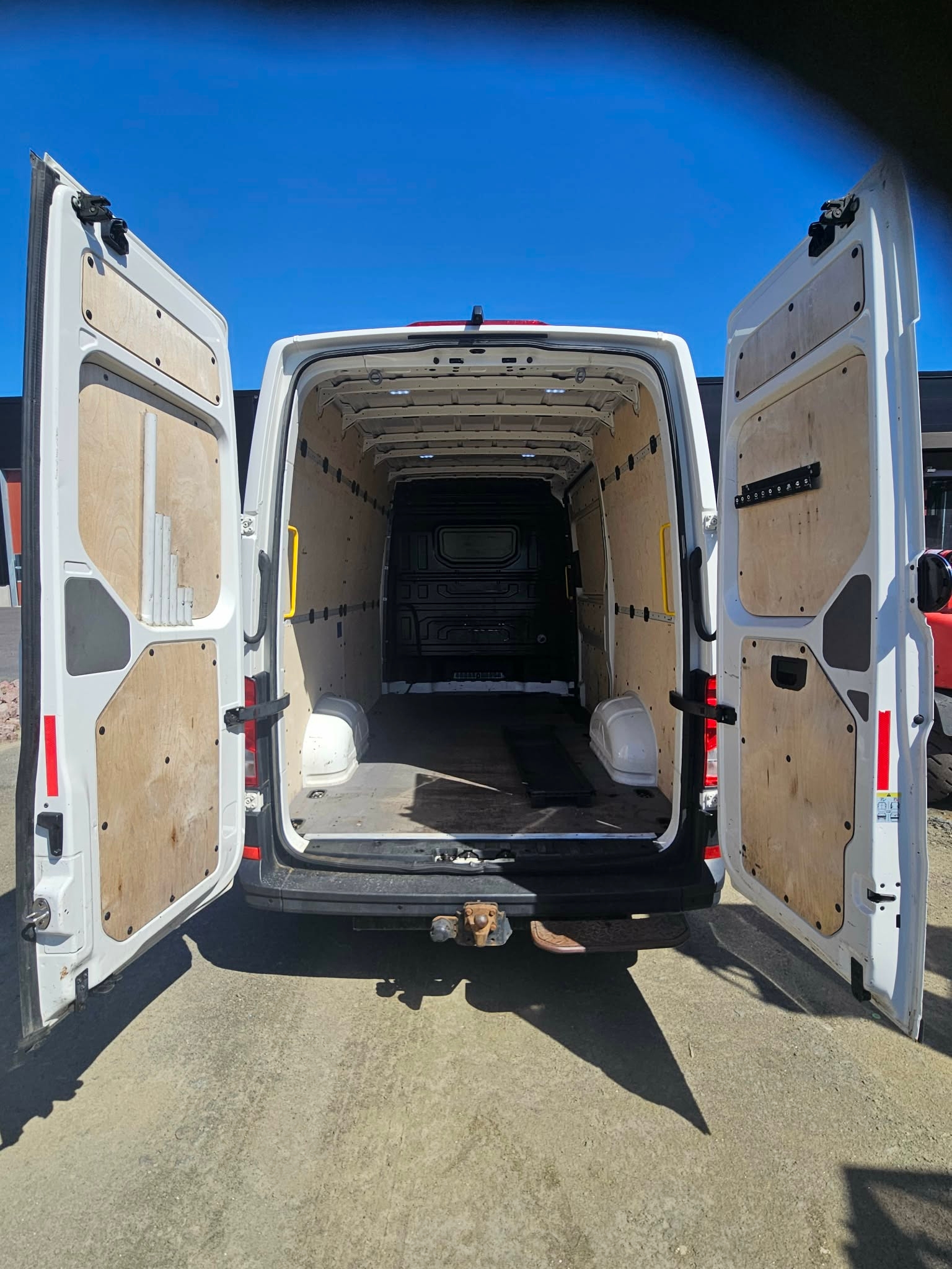 Volkswagen Crafter 35 2.0 TDI Automatisk 2020, bild 7/8