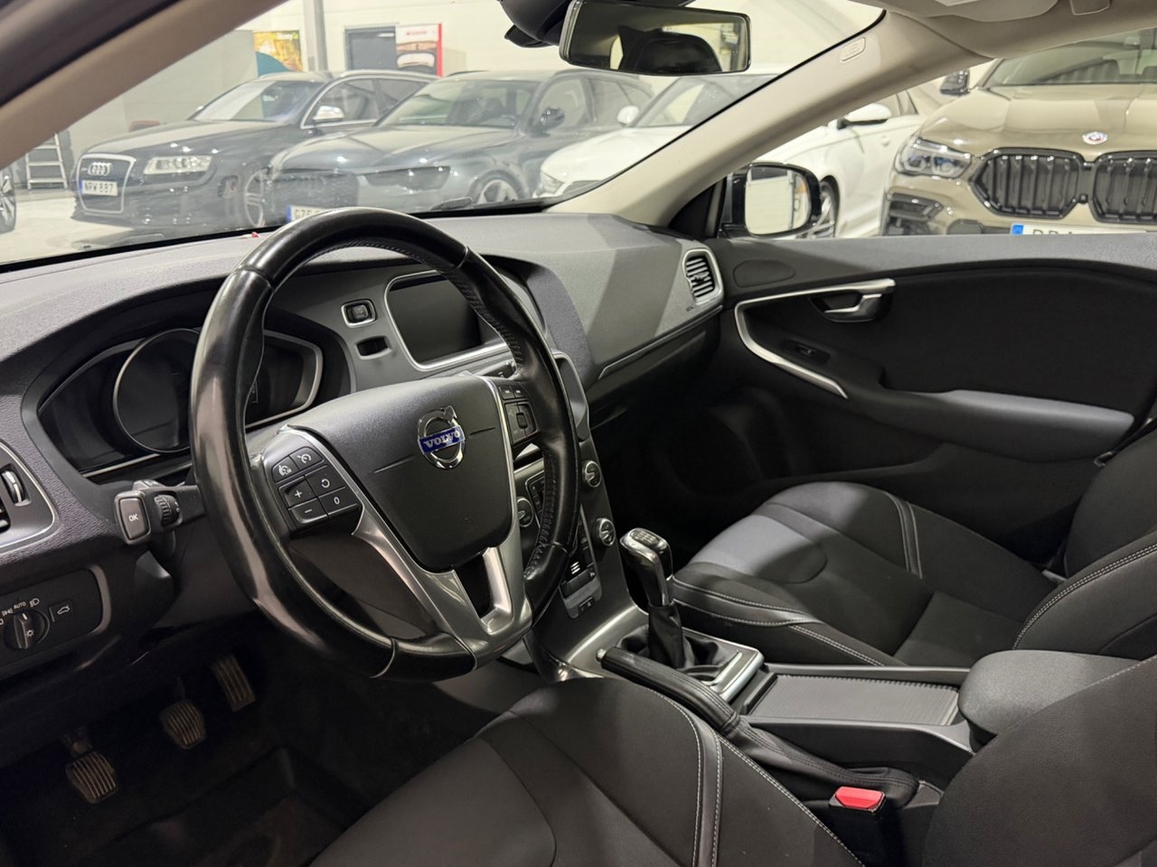 Volvo V40 D2 Your Momentum D-Värmare PDC 2015, bild 7/10
