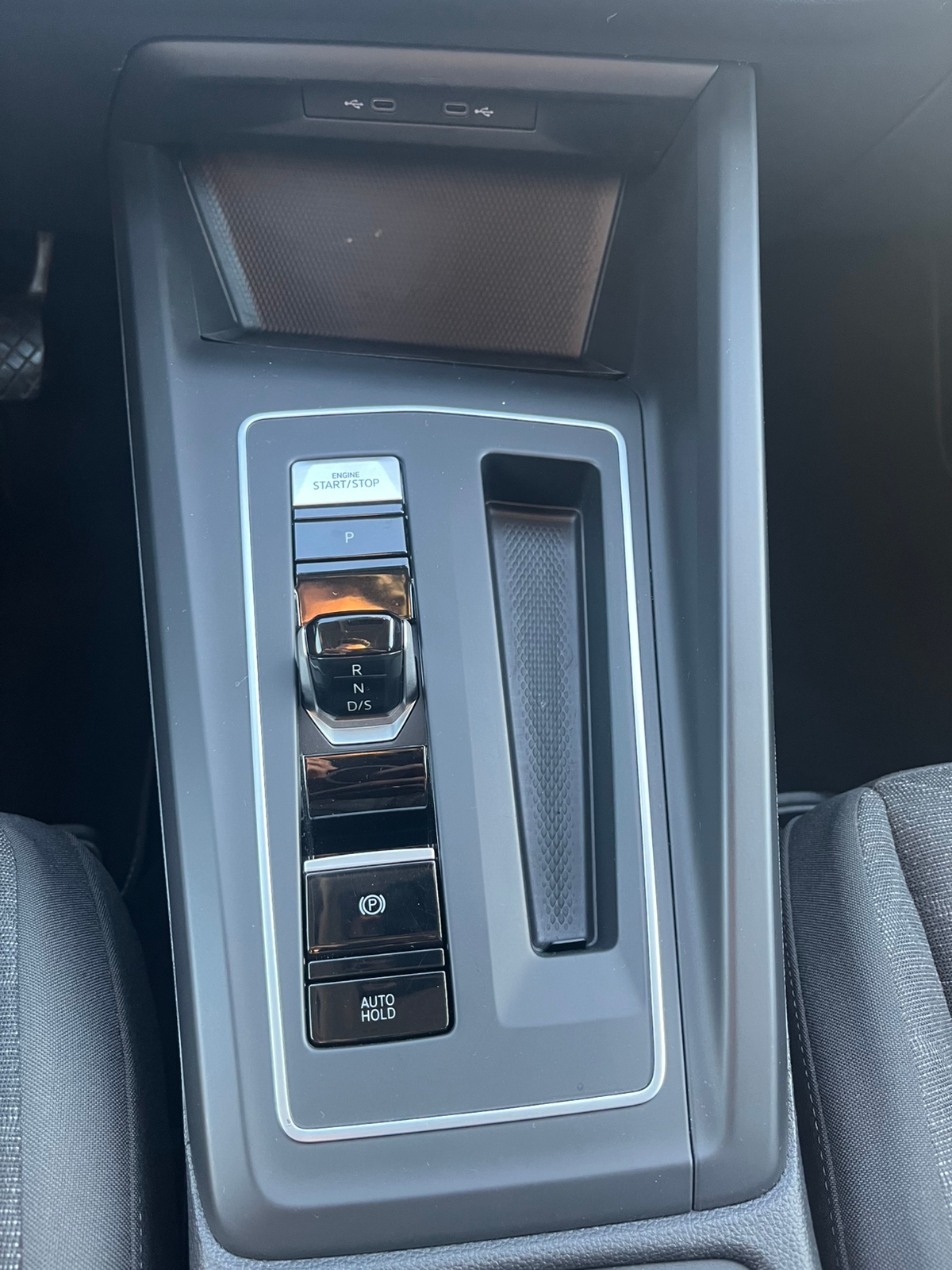 Volkswagen Golf 1.5 eTSI 2020, kuva 9/10