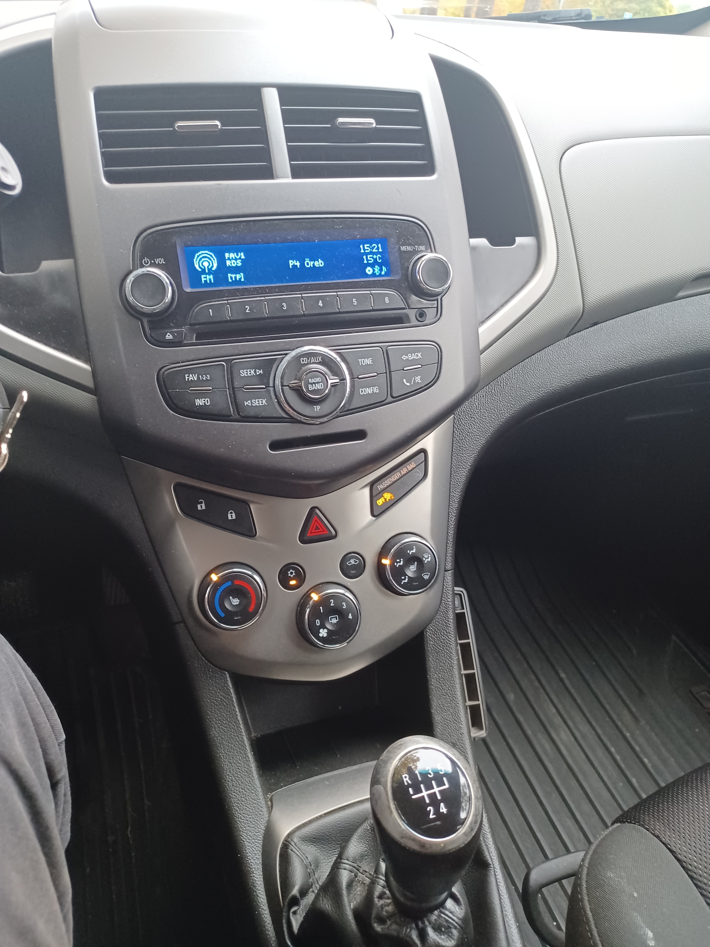 Chevrolet Aveo 1.2 Manuell 2014, bild 6/8