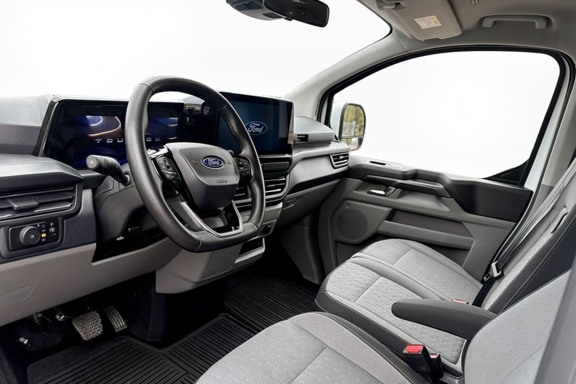 Ford Tourneo Custom 2025, bild 7/10