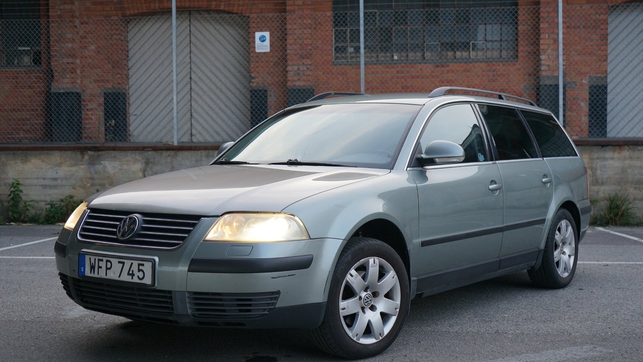Volkswagen Passat 2004, photo 2/10