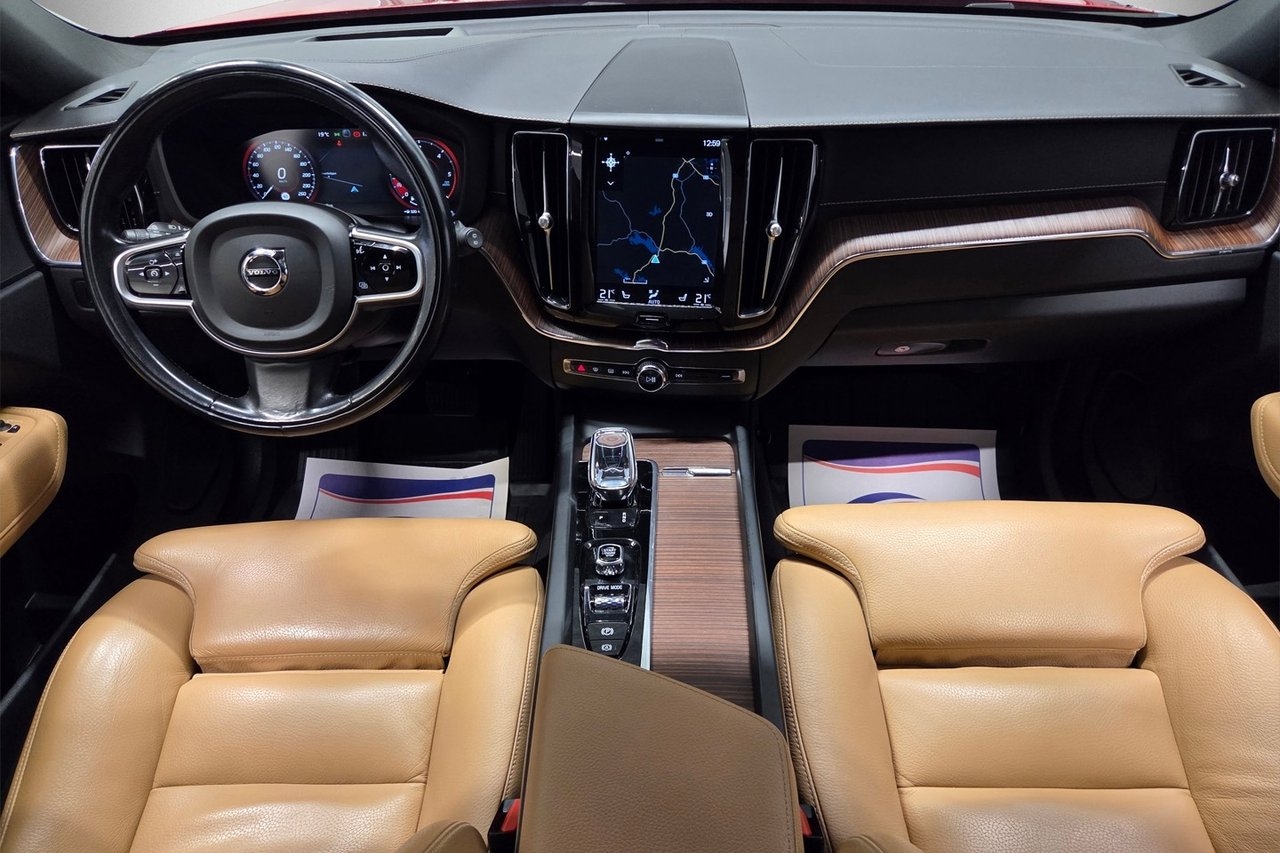 Volvo XC60 2020, photo 7/10