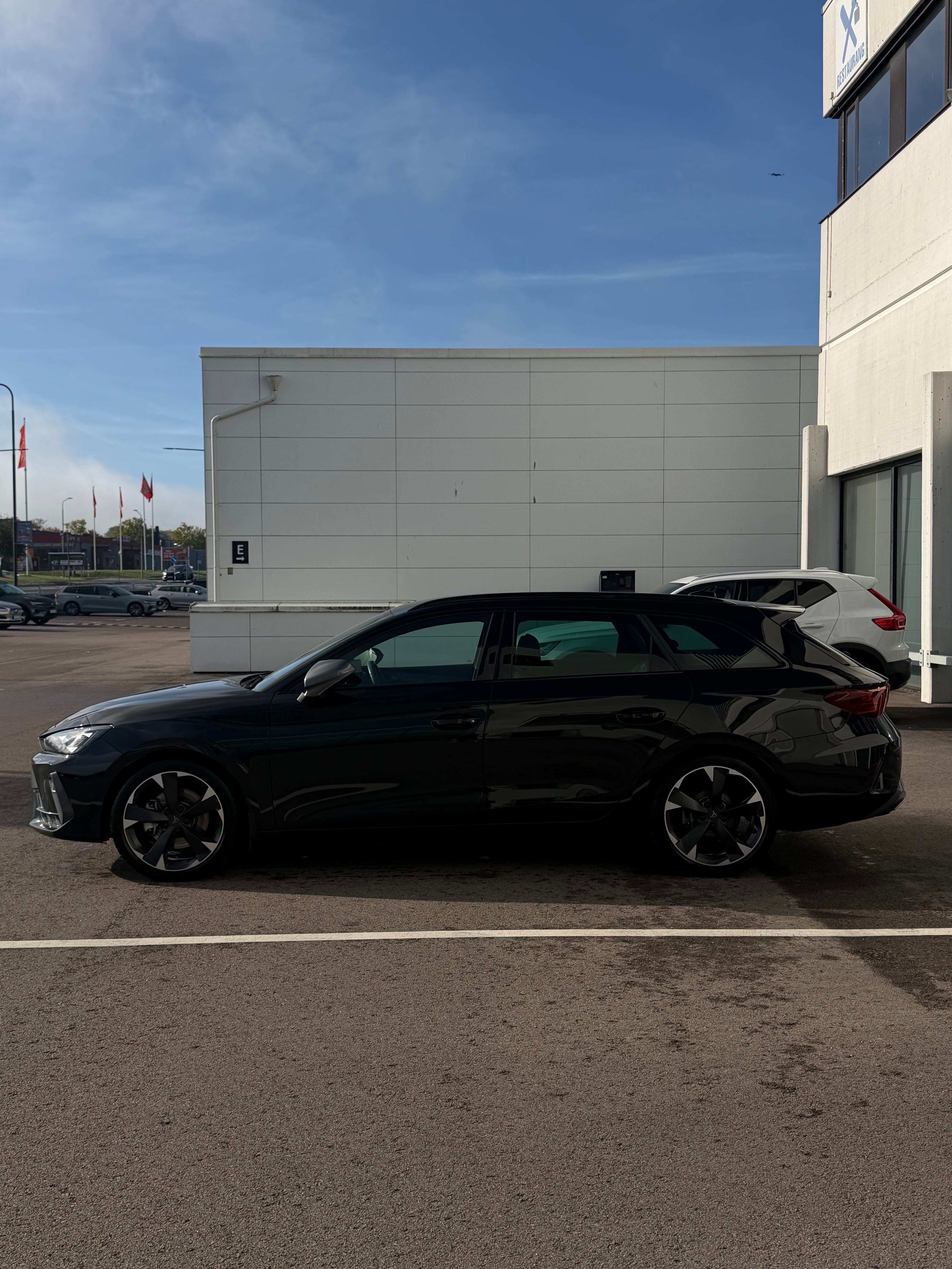Cupra Leon 2025, photo 3/5