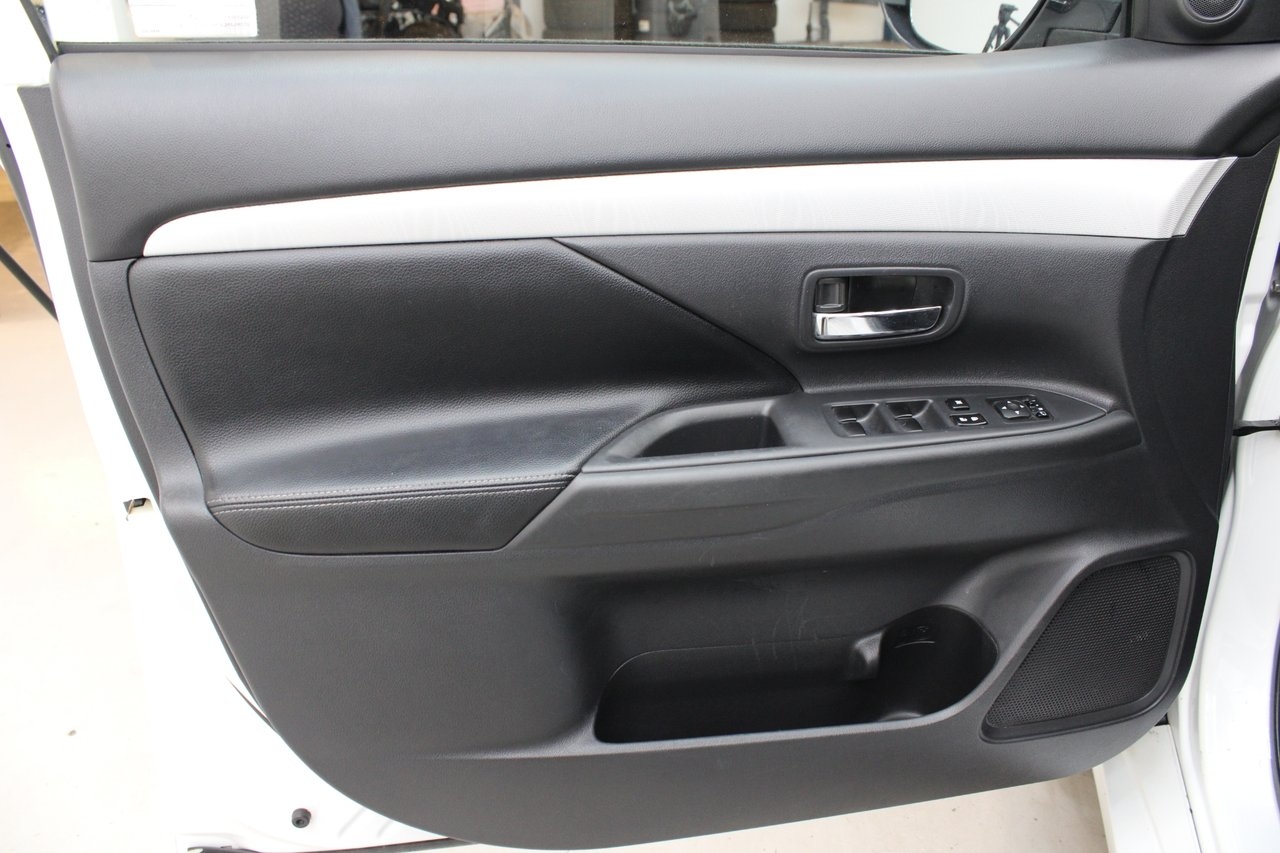 Mitsubishi Outlander 2014, bild 7/10