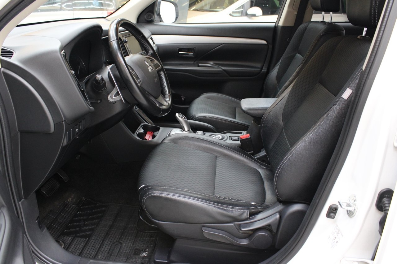 Mitsubishi Outlander 2014, bild 6/10