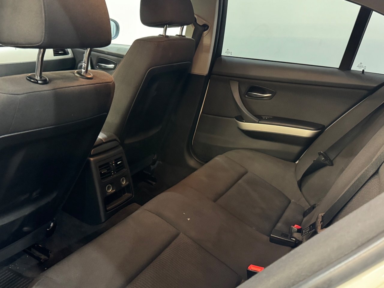 BMW 318 2011, kuva 7/9