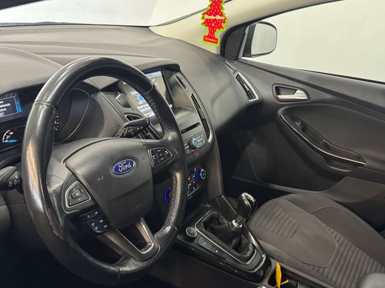 Ford Focus 2015, bild 6/9
