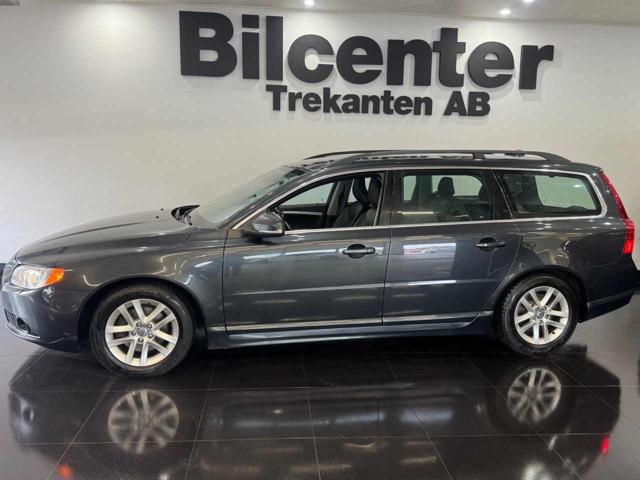 Volvo V70 D2 Momentum Euro 5 2013, bild 3/10