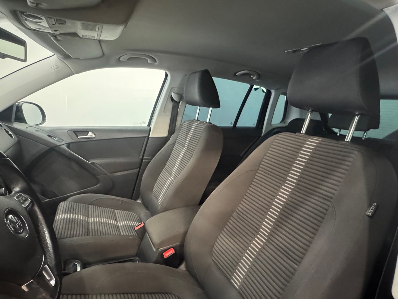 Volkswagen Tiguan 2011, bild 6/9