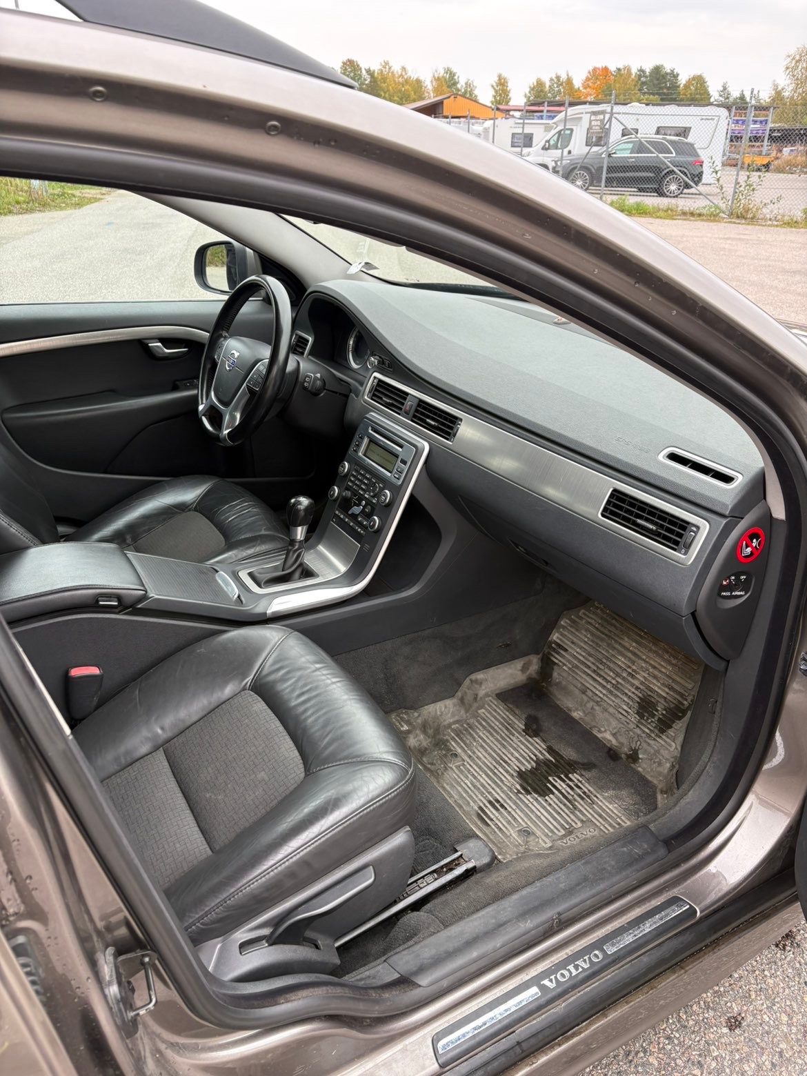 Volvo V70 1.6 D DRIVe Manuell 2011, bild 7/8