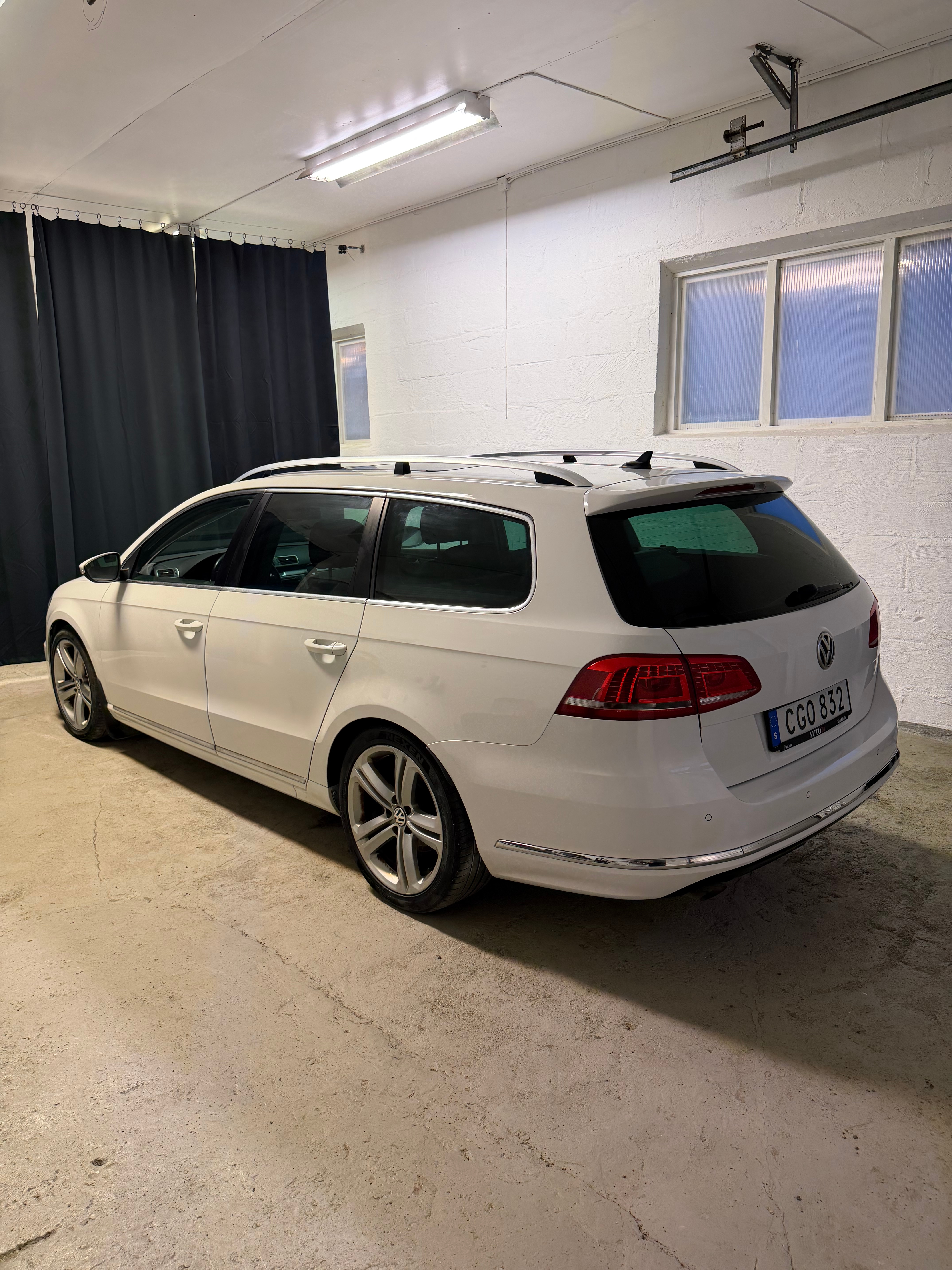 Volkswagen Passat 2015, photo 2/10