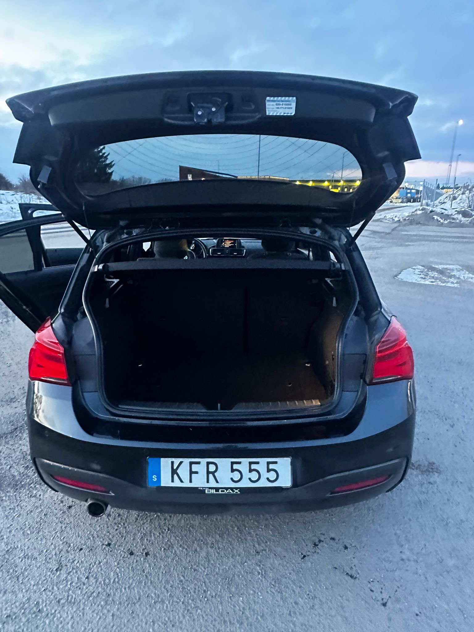 BMW 116 d 5-dörrars Manuell 2016, kuva 2/5