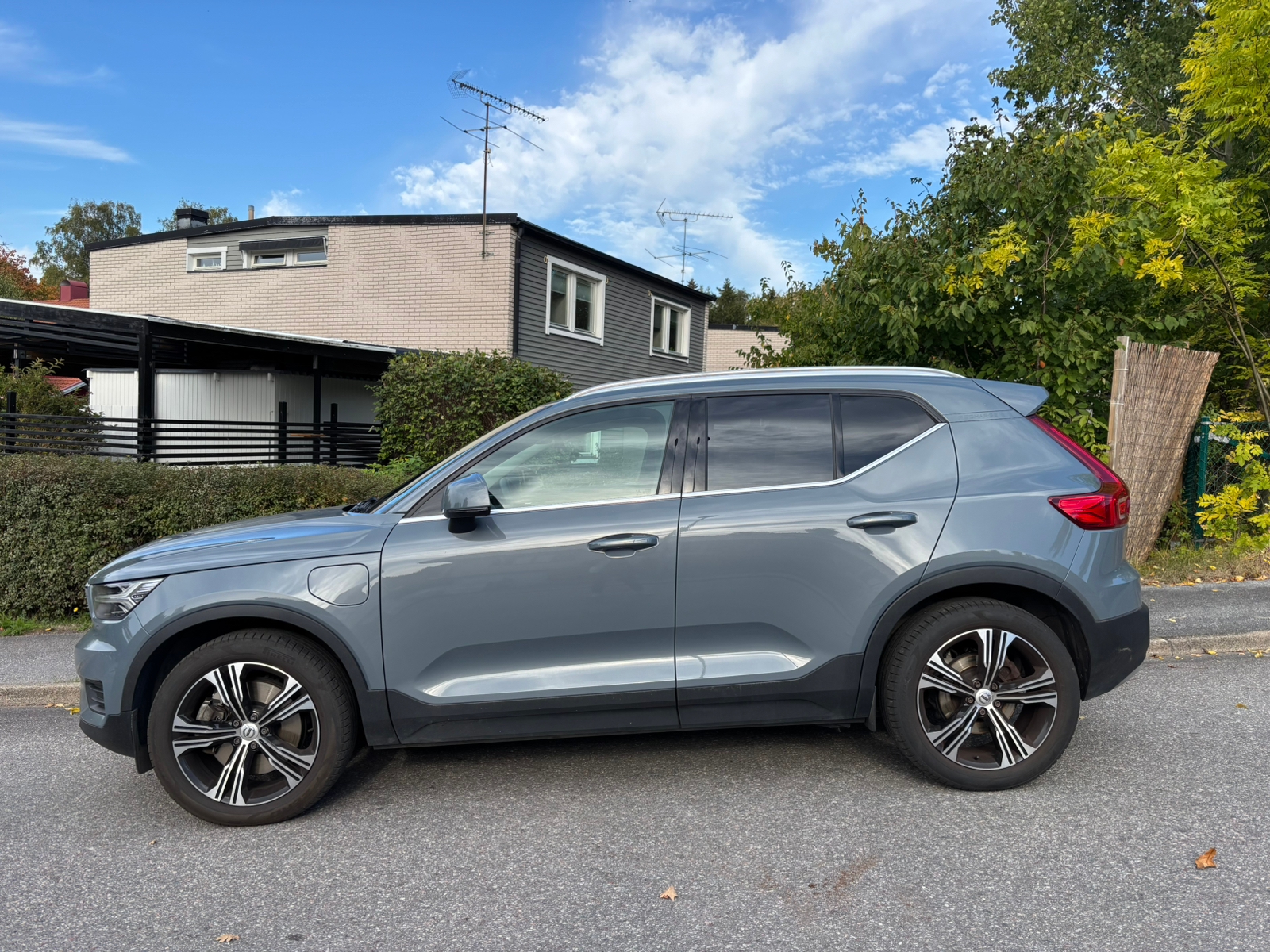 Volvo XC40 Recharge T4 DCT 2022, bild 2/8