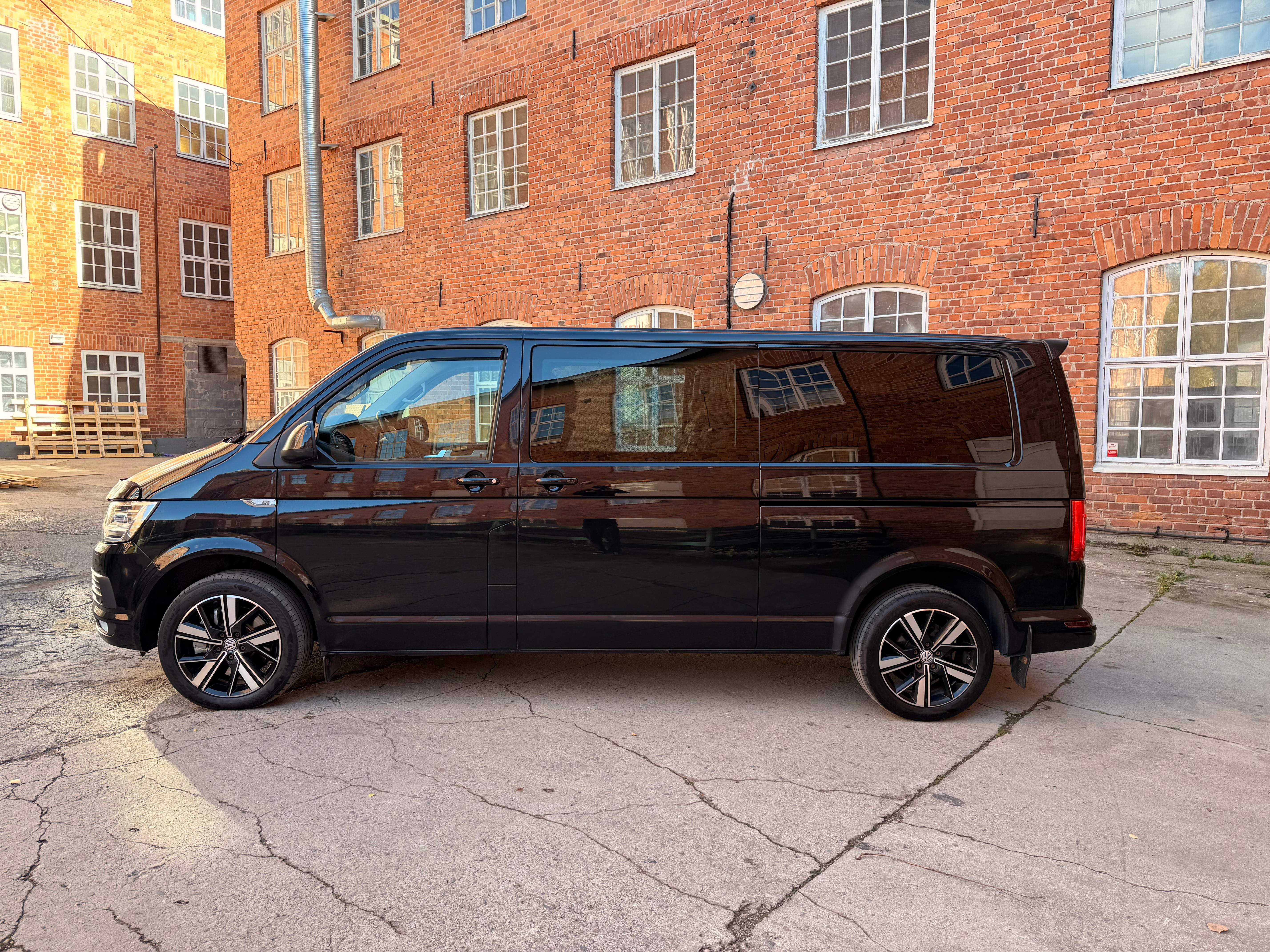 Volkswagen Multivan 2018, bild 3/10