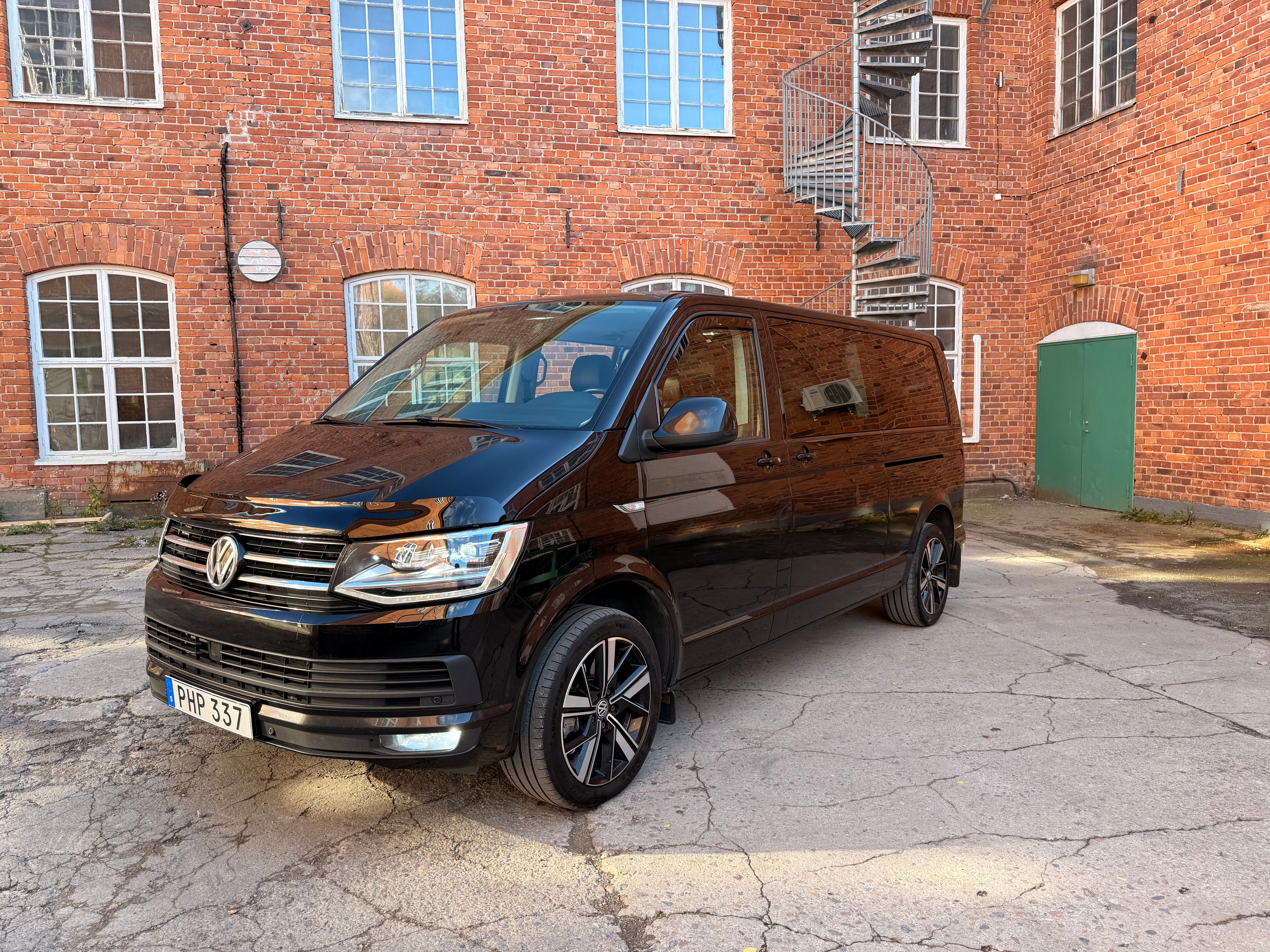 Volkswagen Multivan 2018, bild 2/10