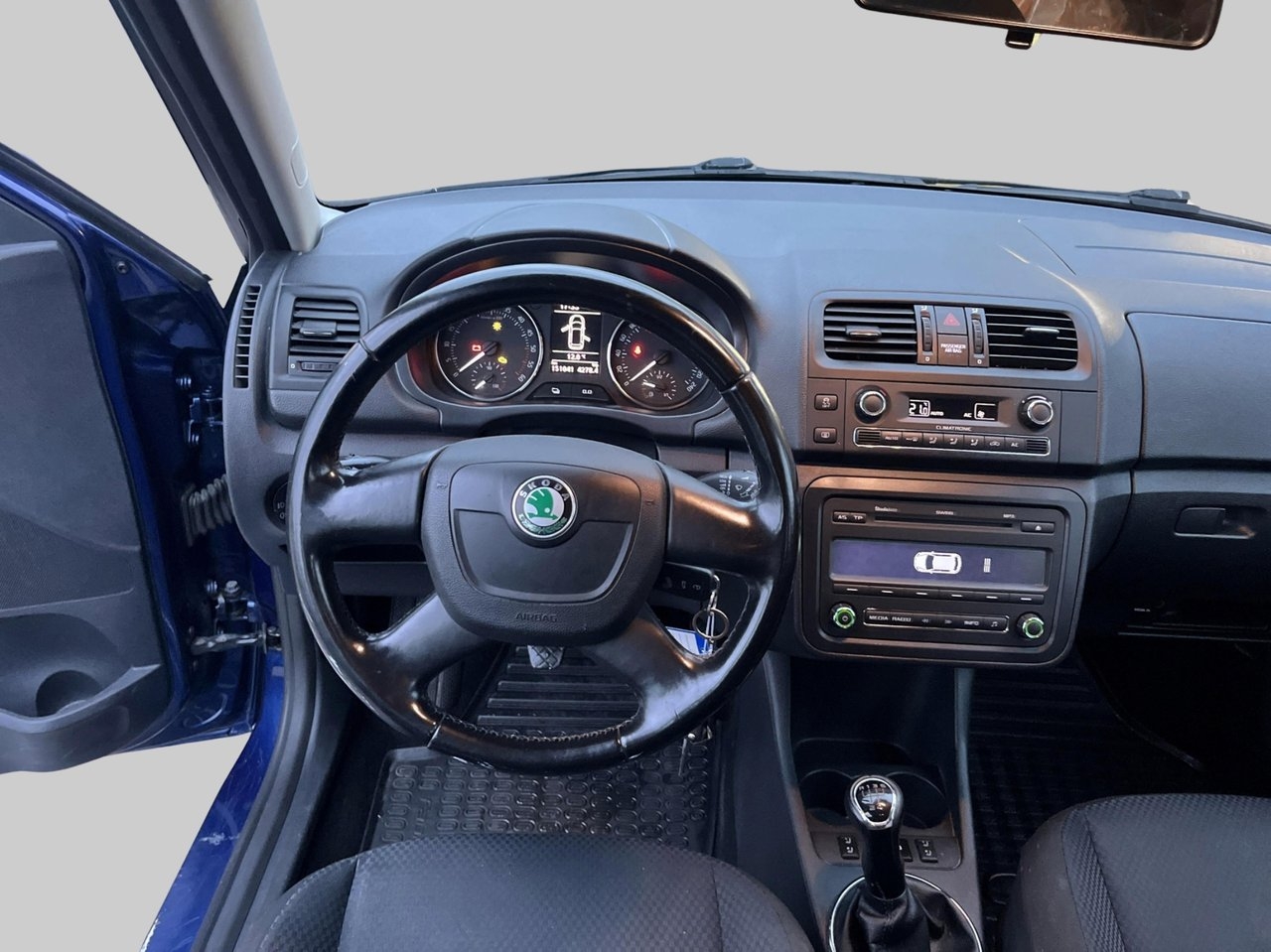 Skoda Fabia 2011, photo 7/9