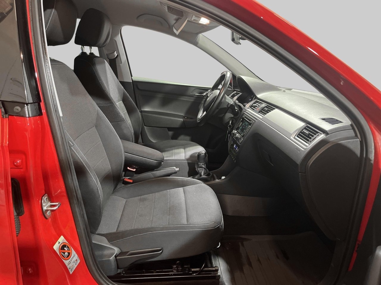 Skoda Rapid 2014, bild 5/10