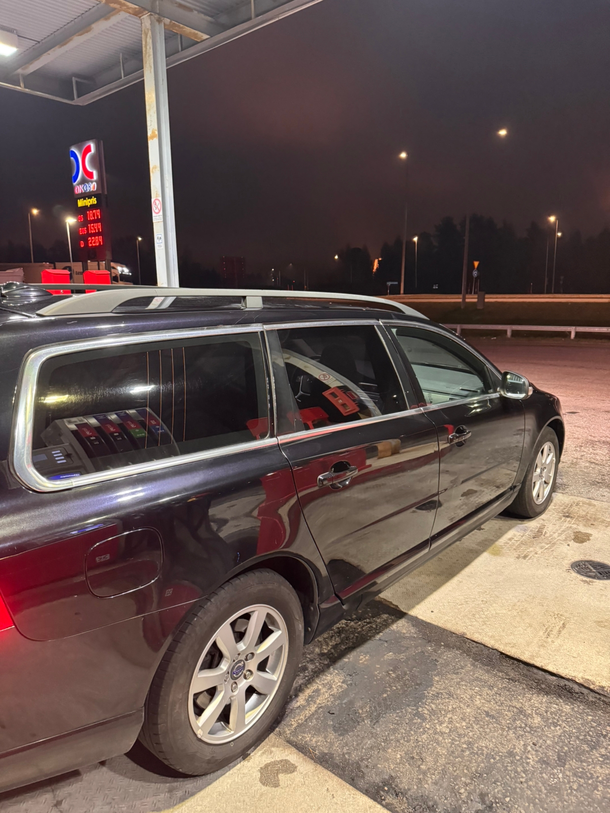 Volvo V70 D5 AWD Geartronic Automat 2011, kuva 4/9