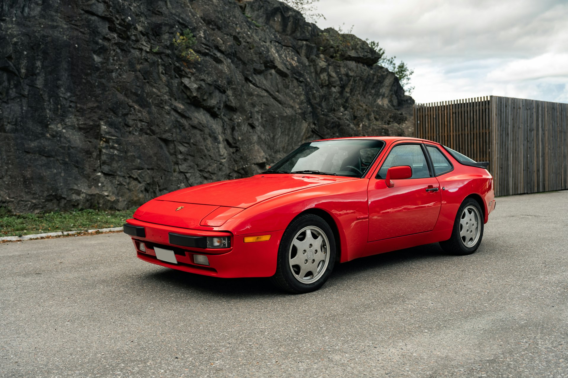 Porsche 944