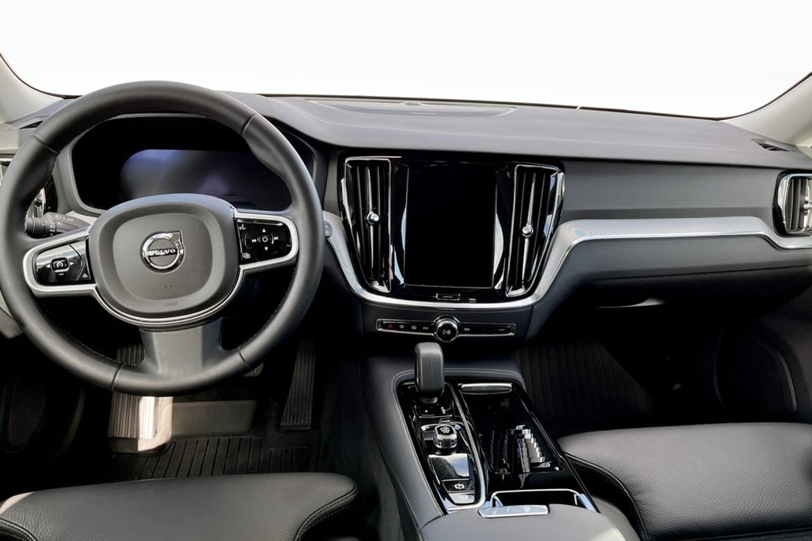Volvo V60 T6 Plus Dark Nordic Edition 2026, bild 4/9