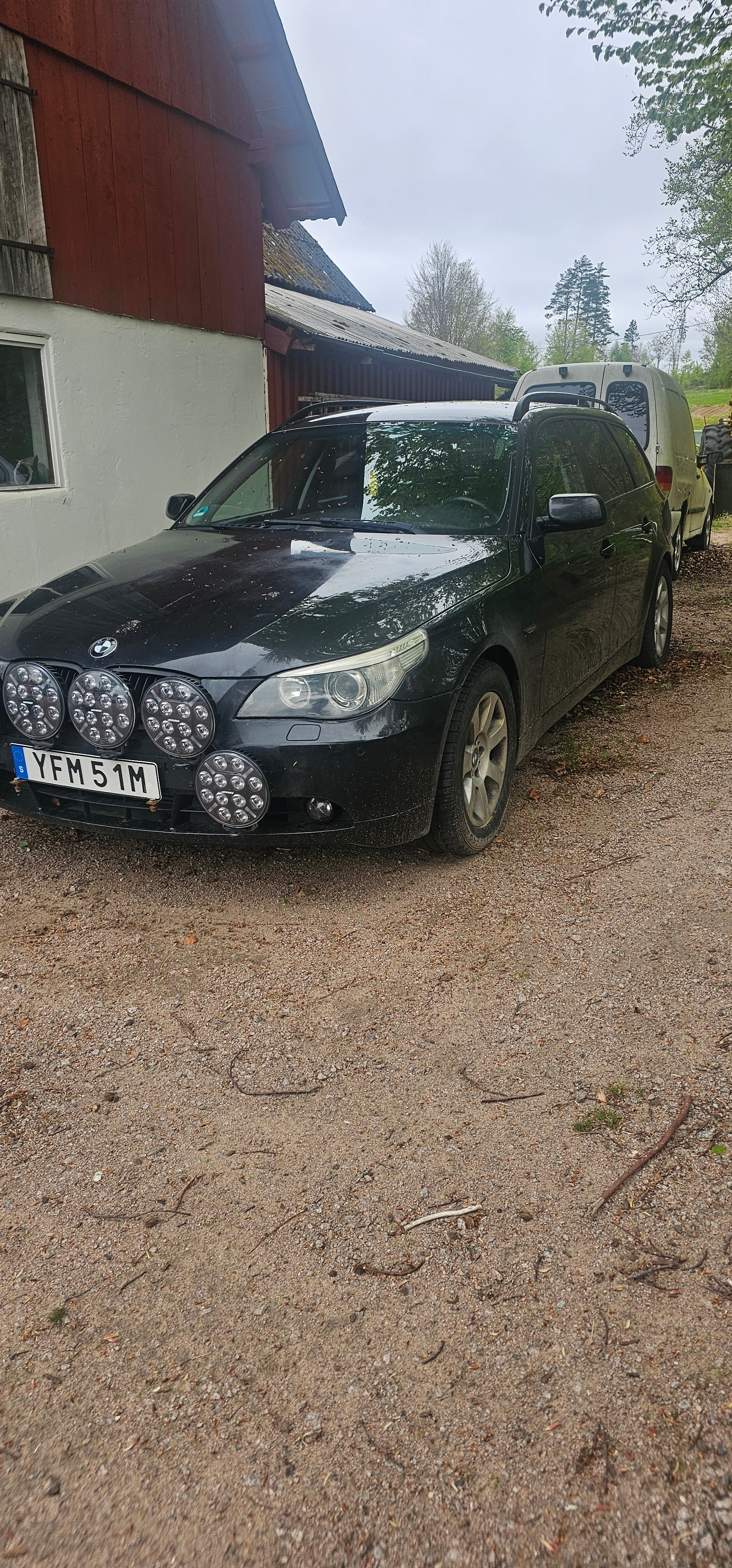 BMW 525